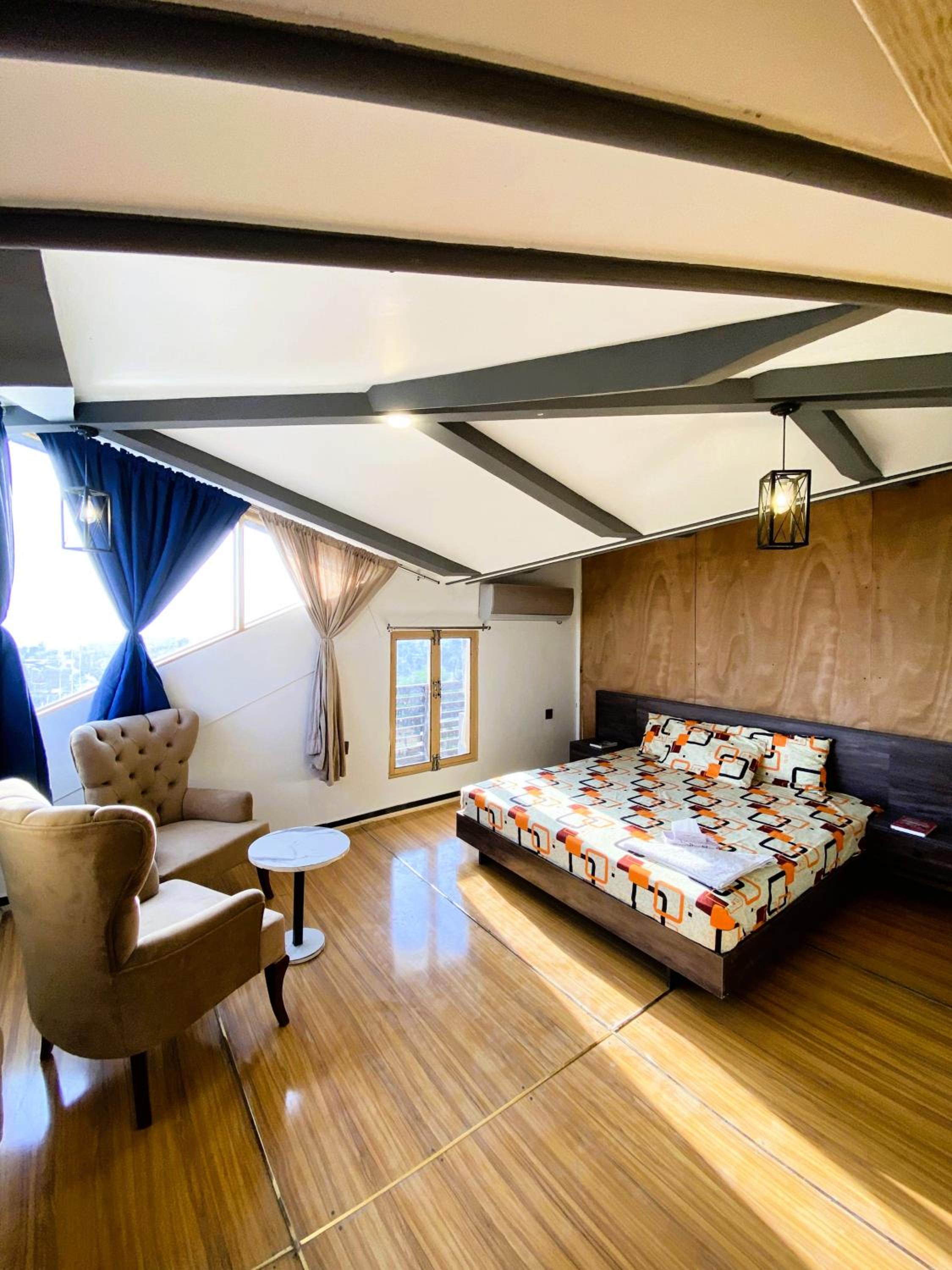 Superior King Room photo 3