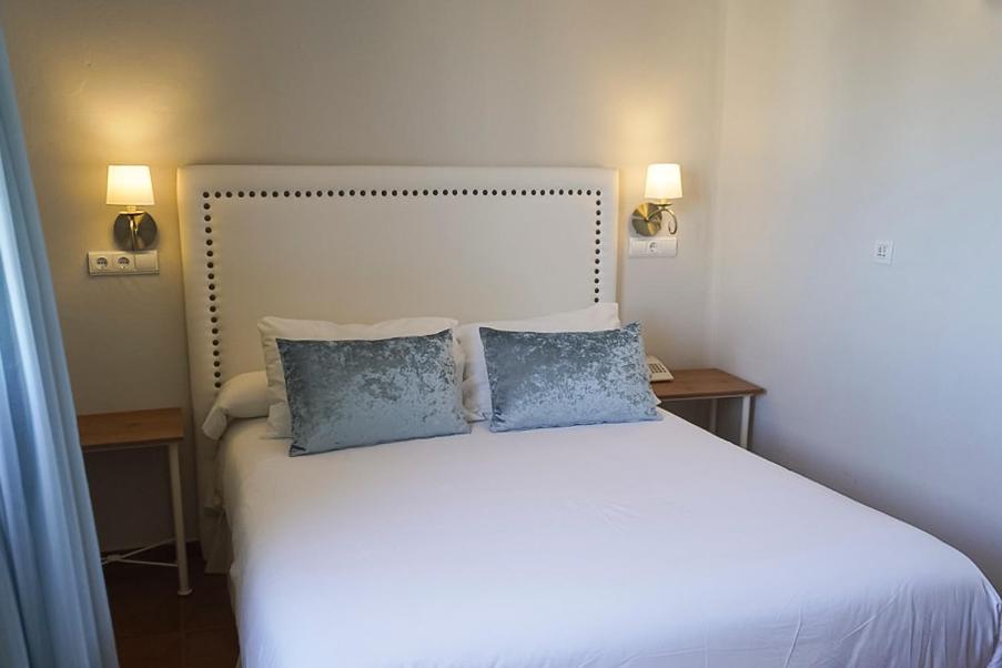 Twin Room - Photo 1