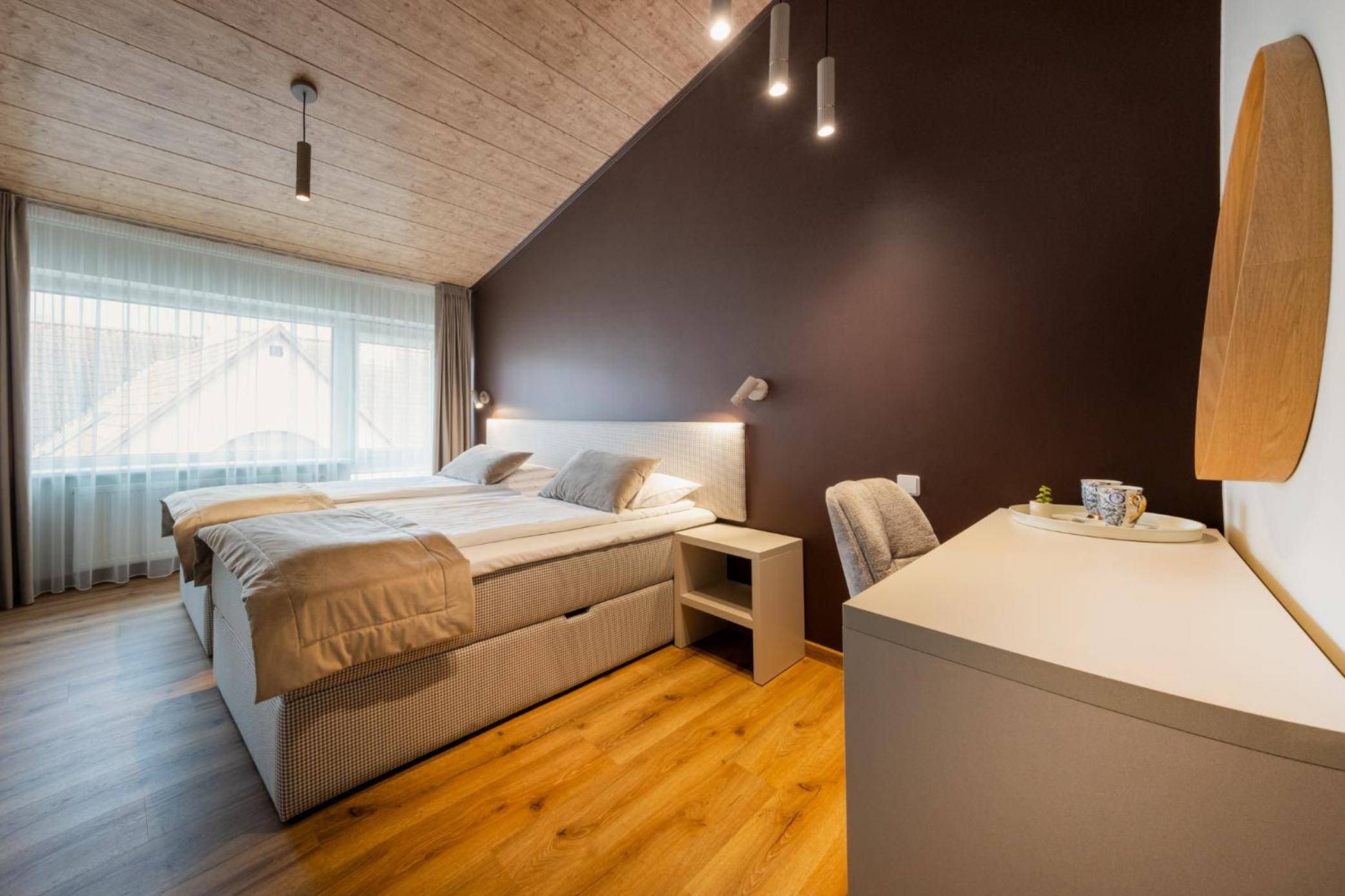 Standard Double or Twin Room - Photo 8