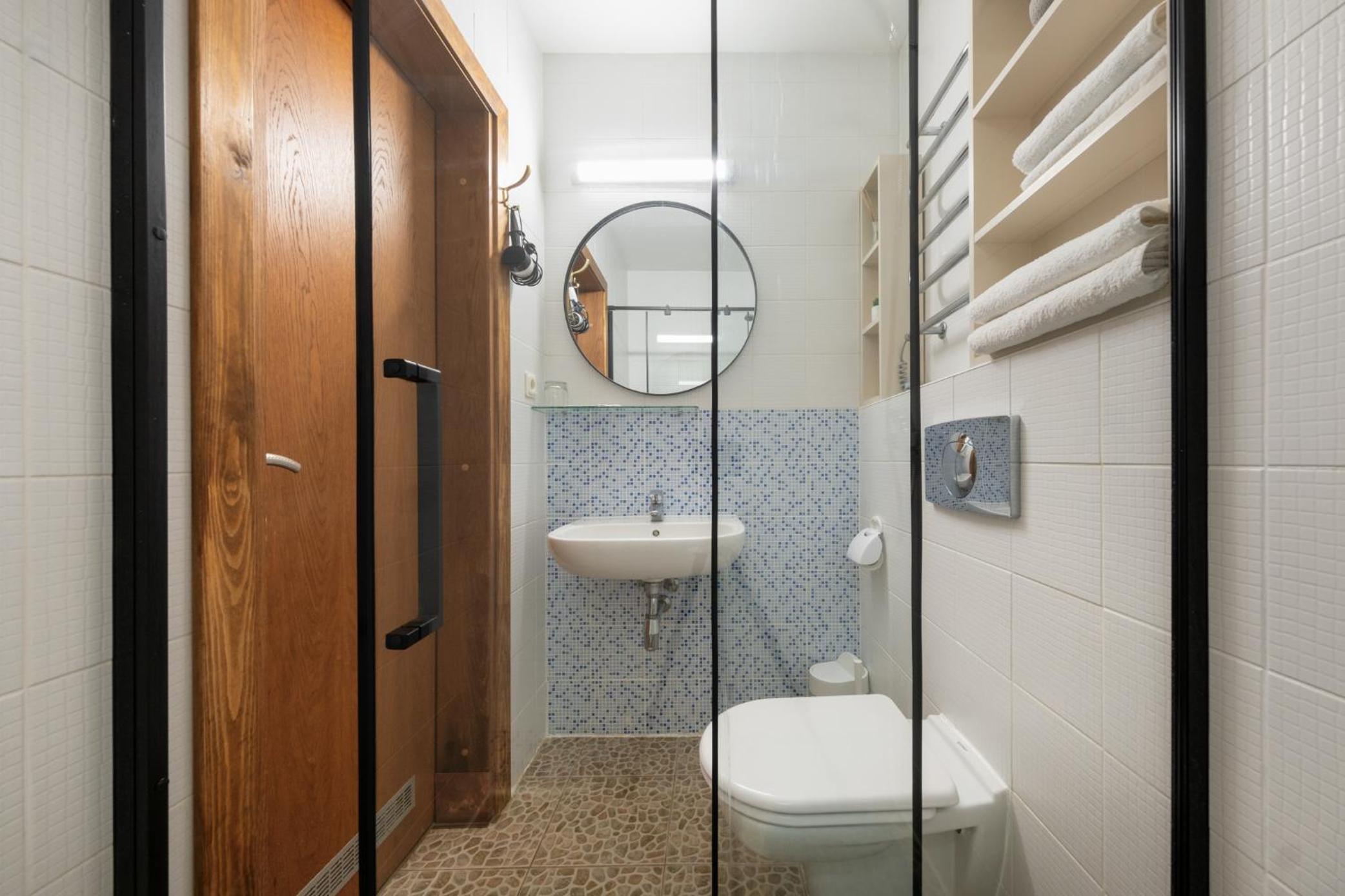 Standard Double or Twin Room - Photo 15
