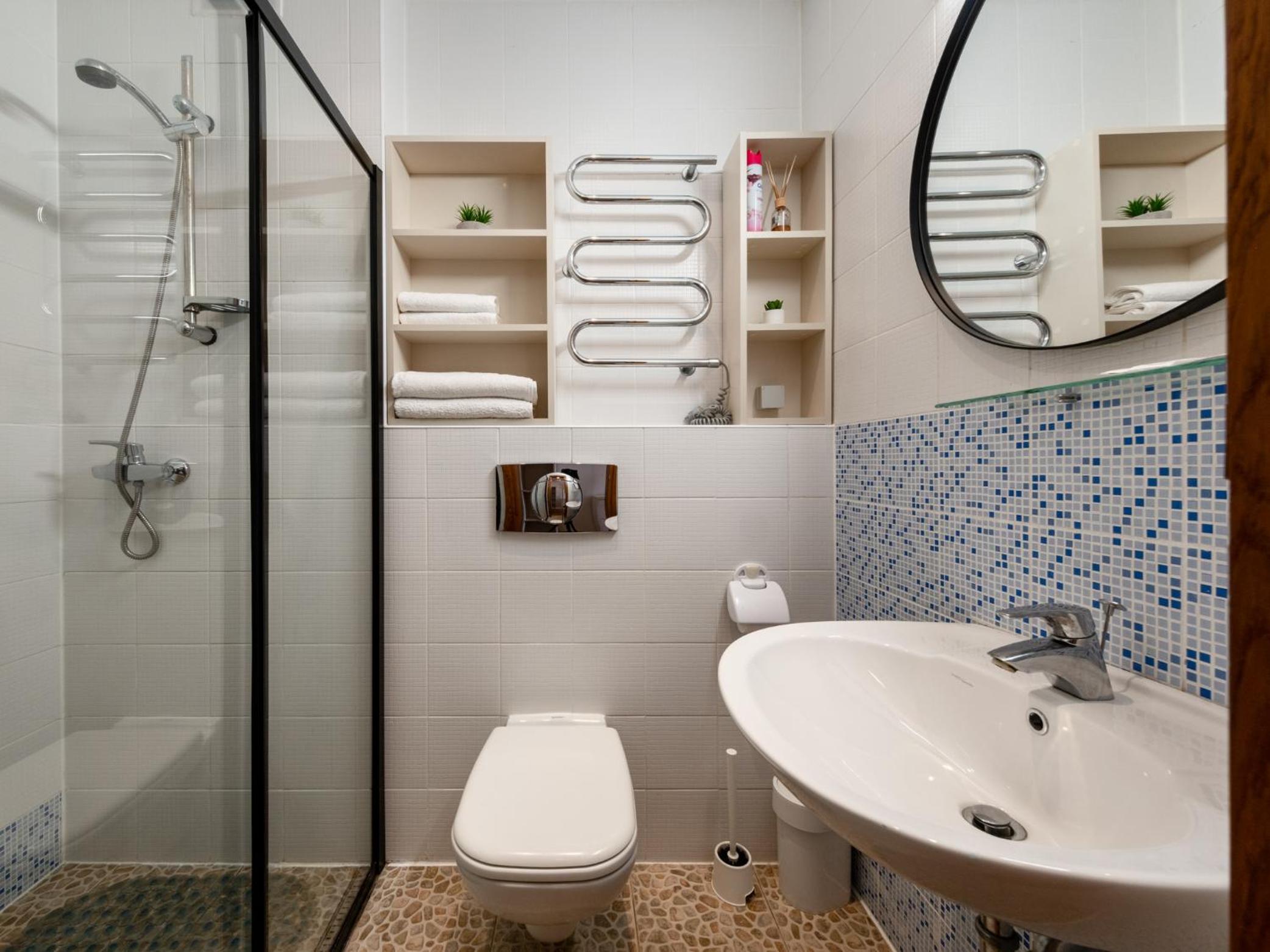 Standard Double or Twin Room - Photo 7