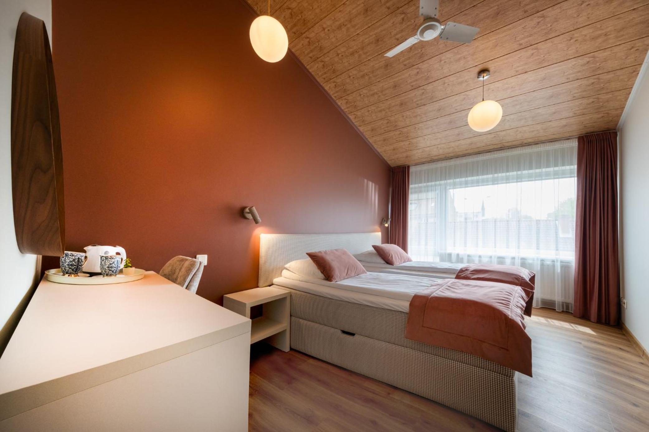 Standard Double or Twin Room - Photo 2
