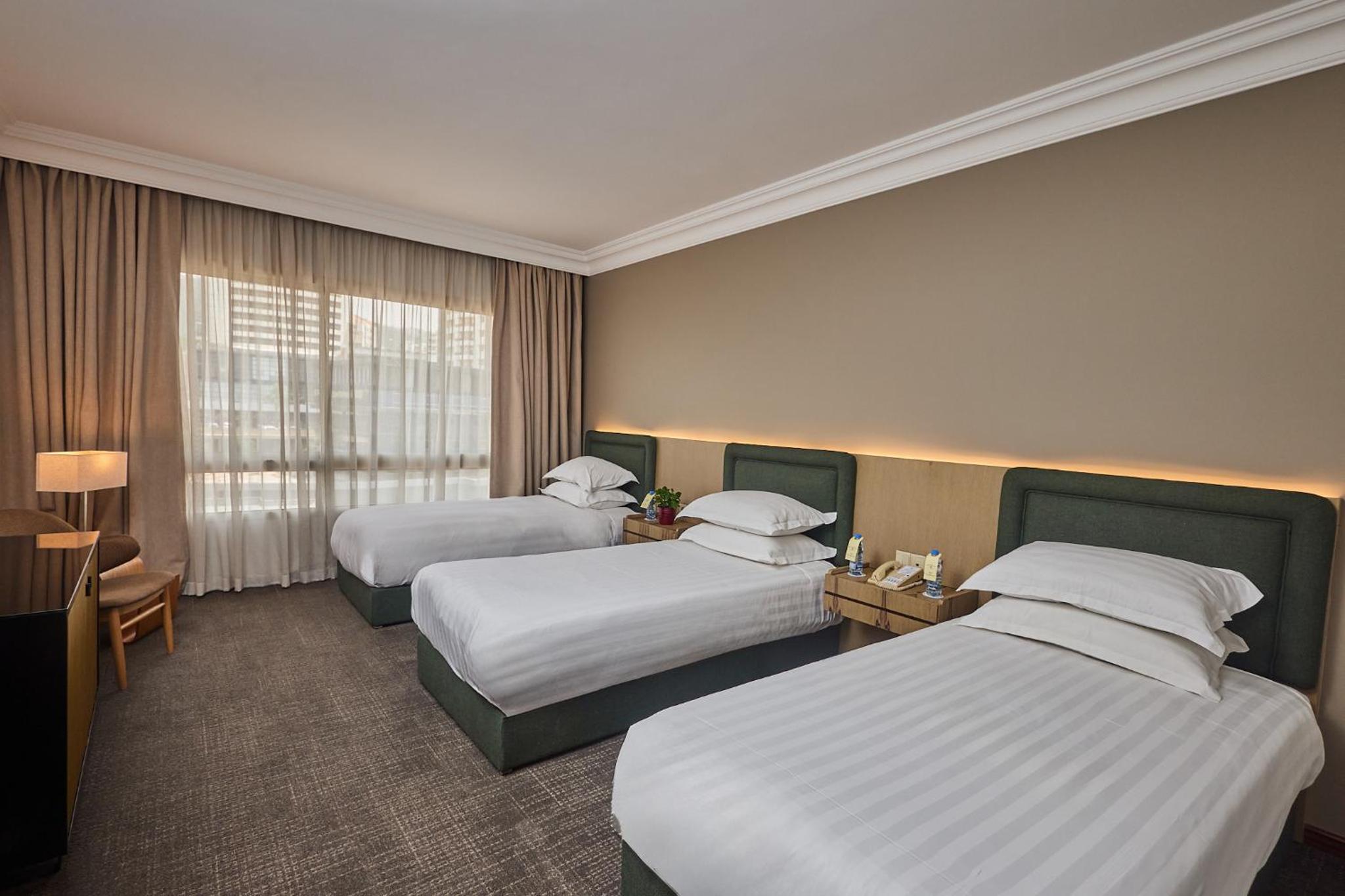Superior Triple Room photo 2