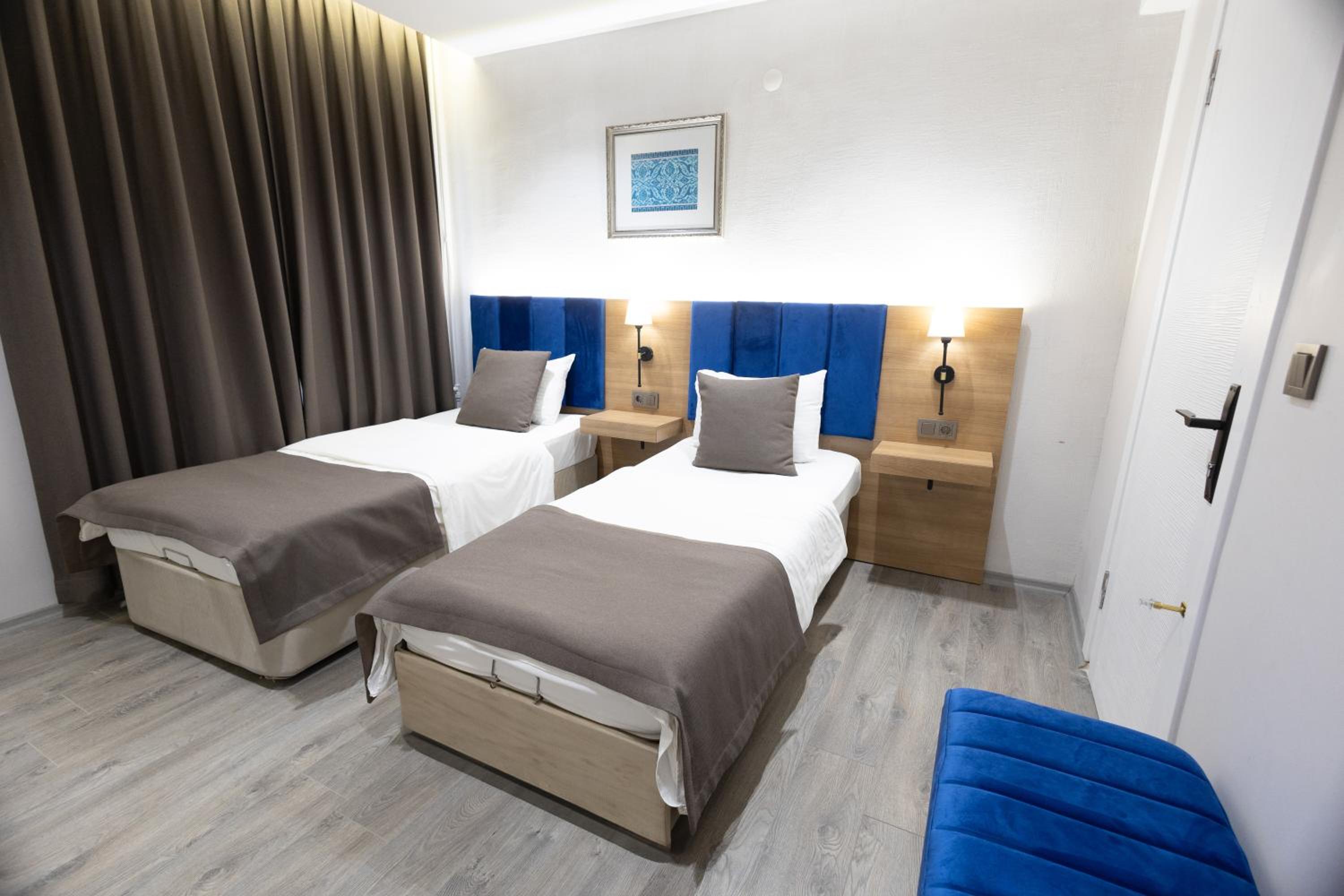 Deluxe Suite photo 2