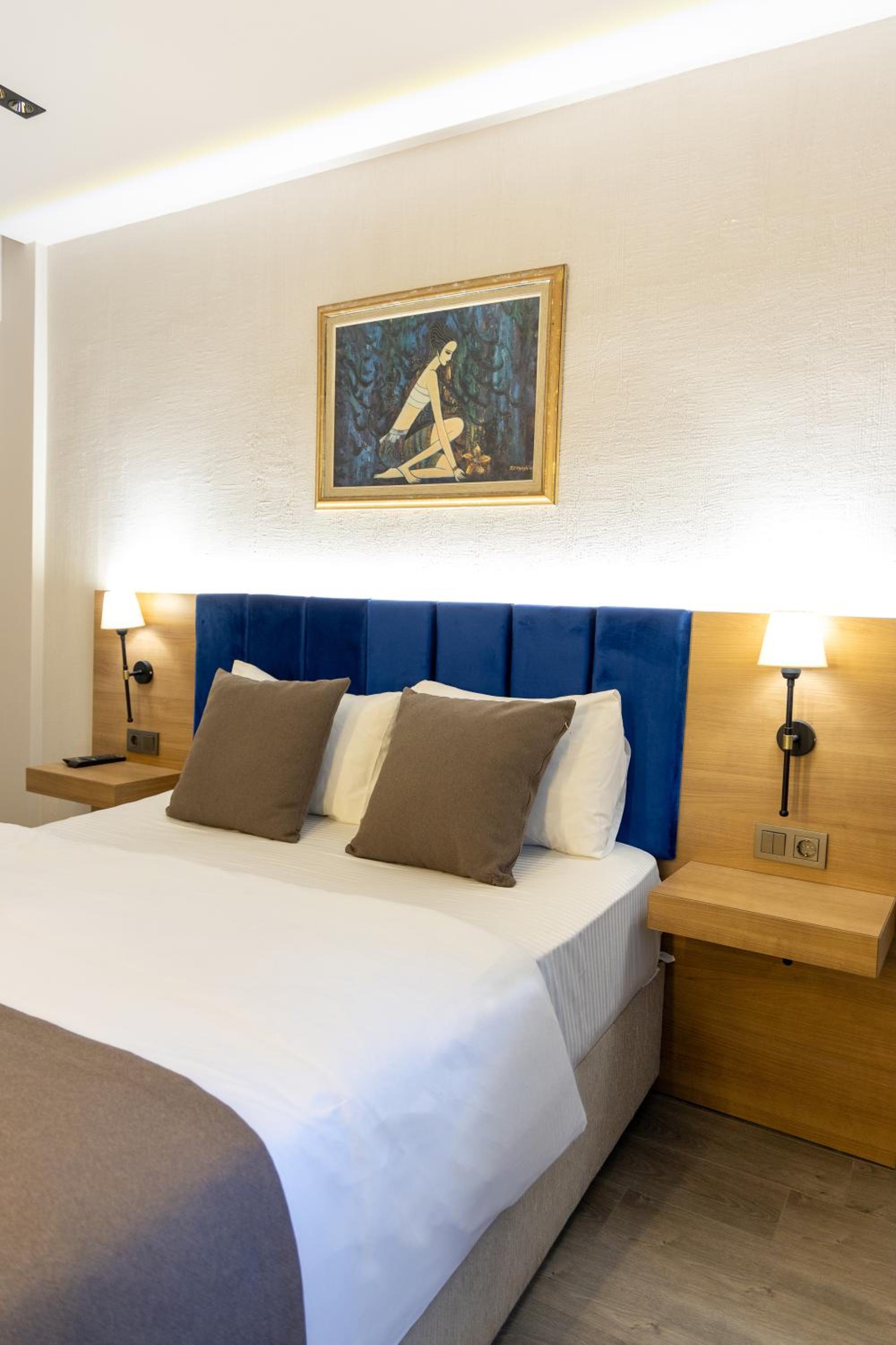 Deluxe Single Room with Balcony photo 1