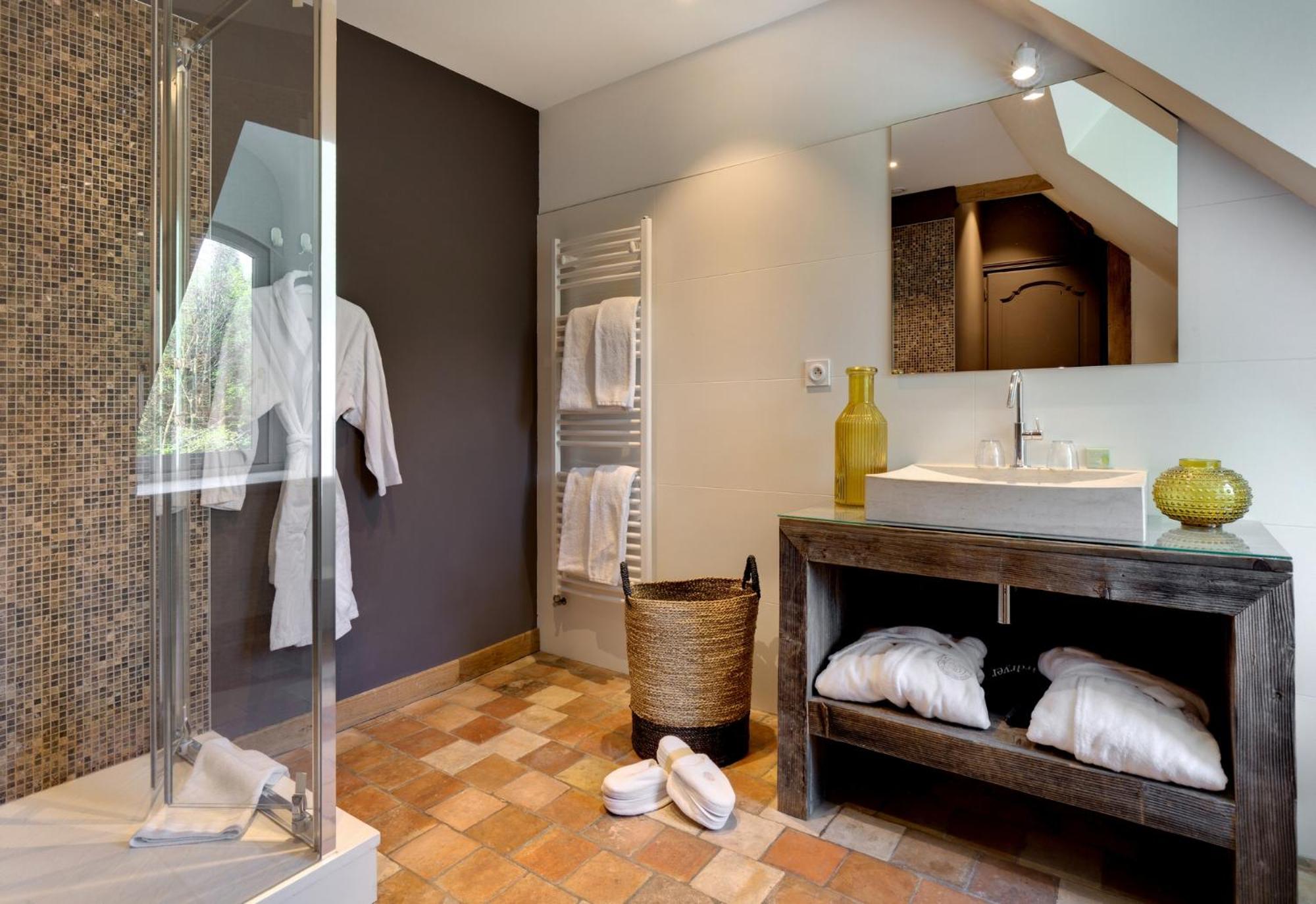 Safran (second floor) - Bed and Breakfast The Beach Manor