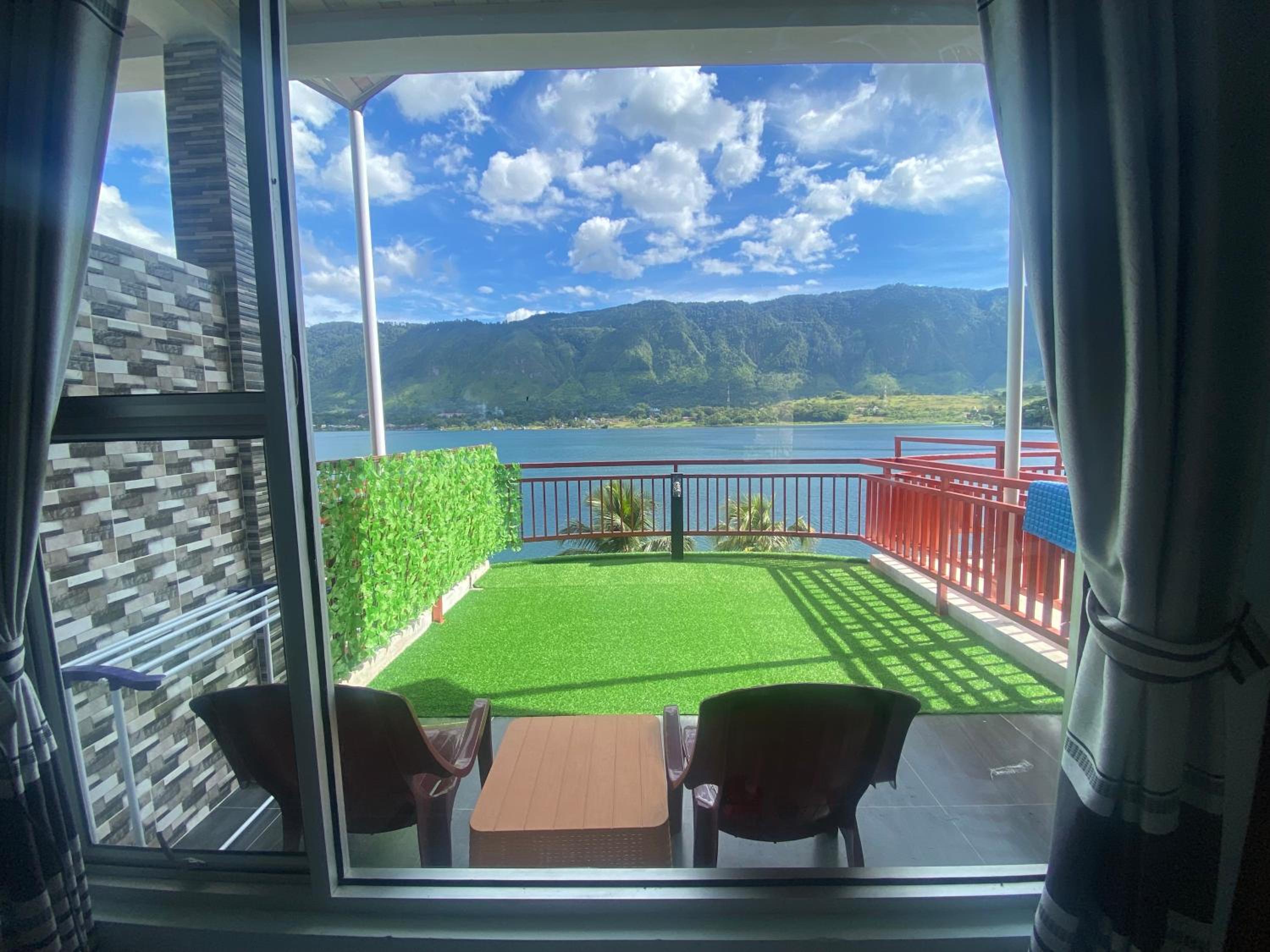 King Room with Lake View - Photo 12