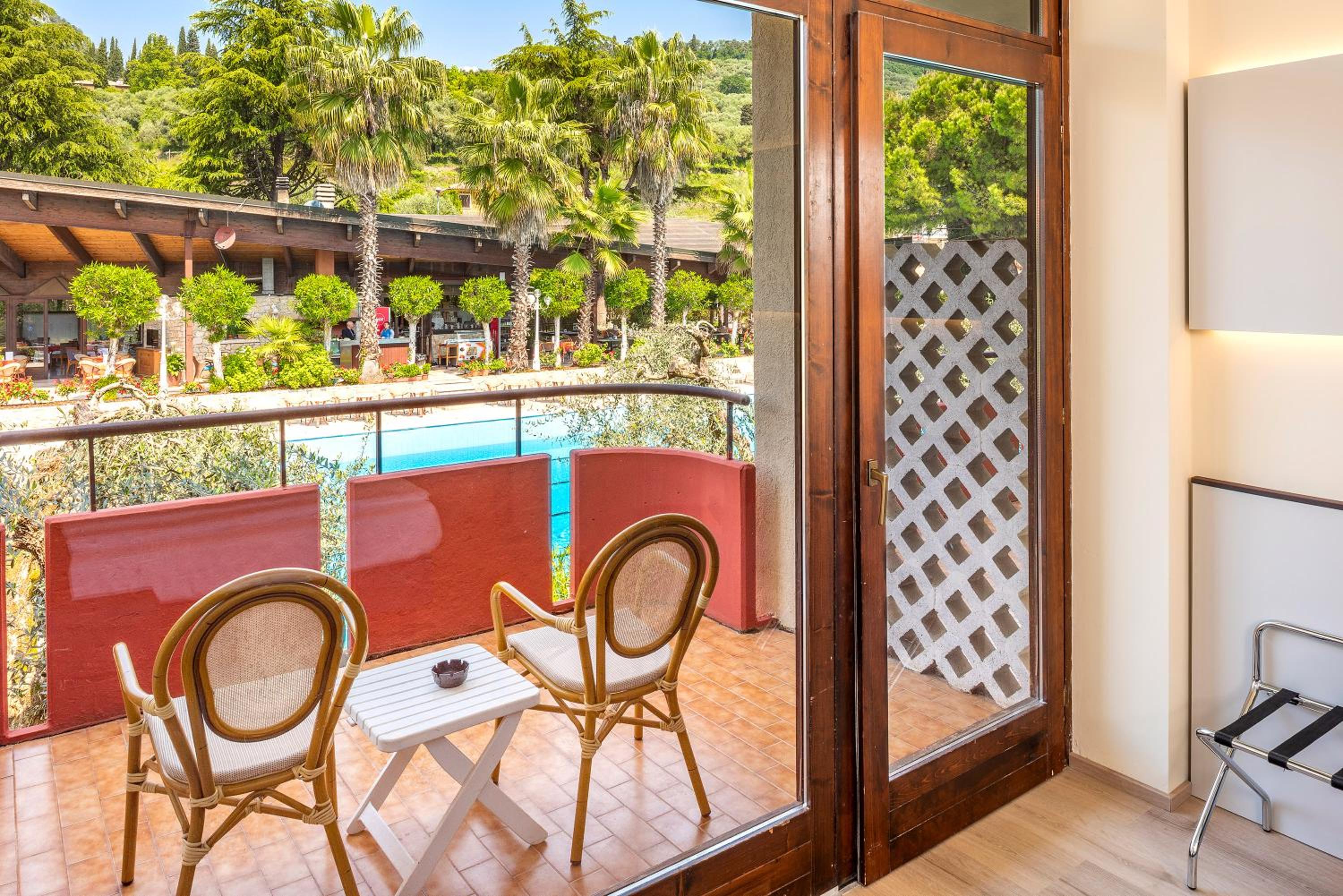 Triple Room with Pool View