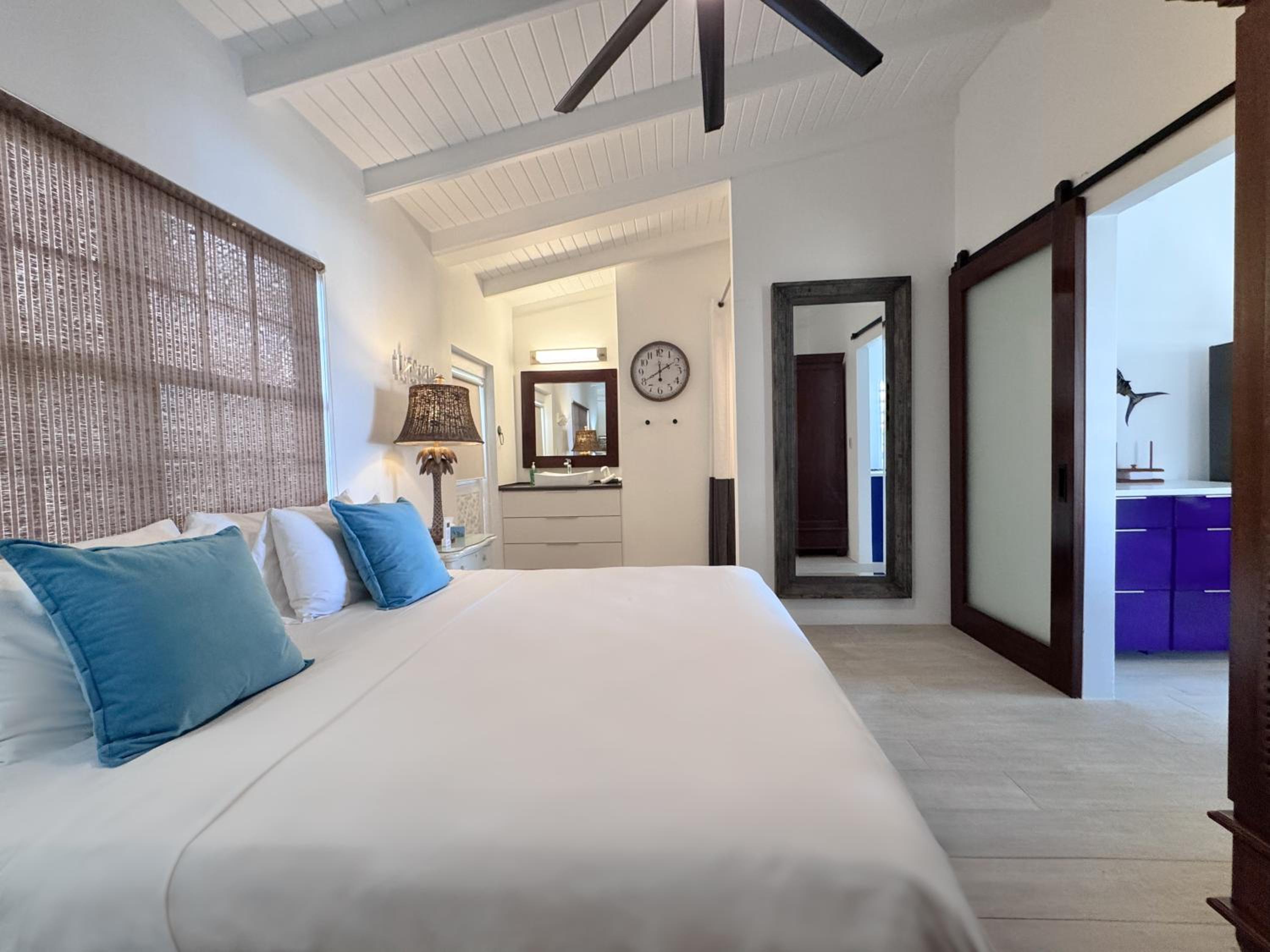 Four-Bedroom Vacation Home photo 2
