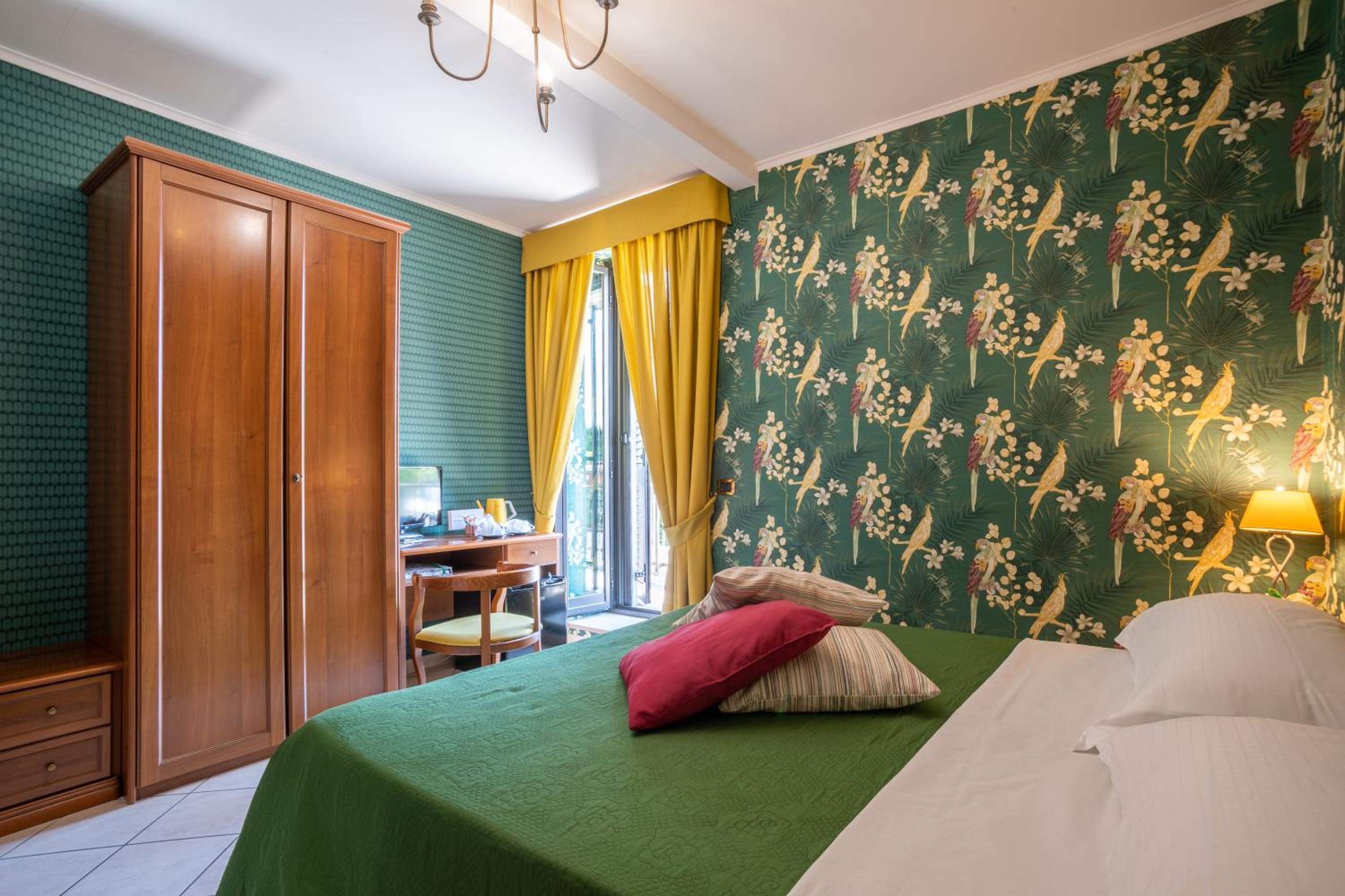 Double Room with Lake View photo 3