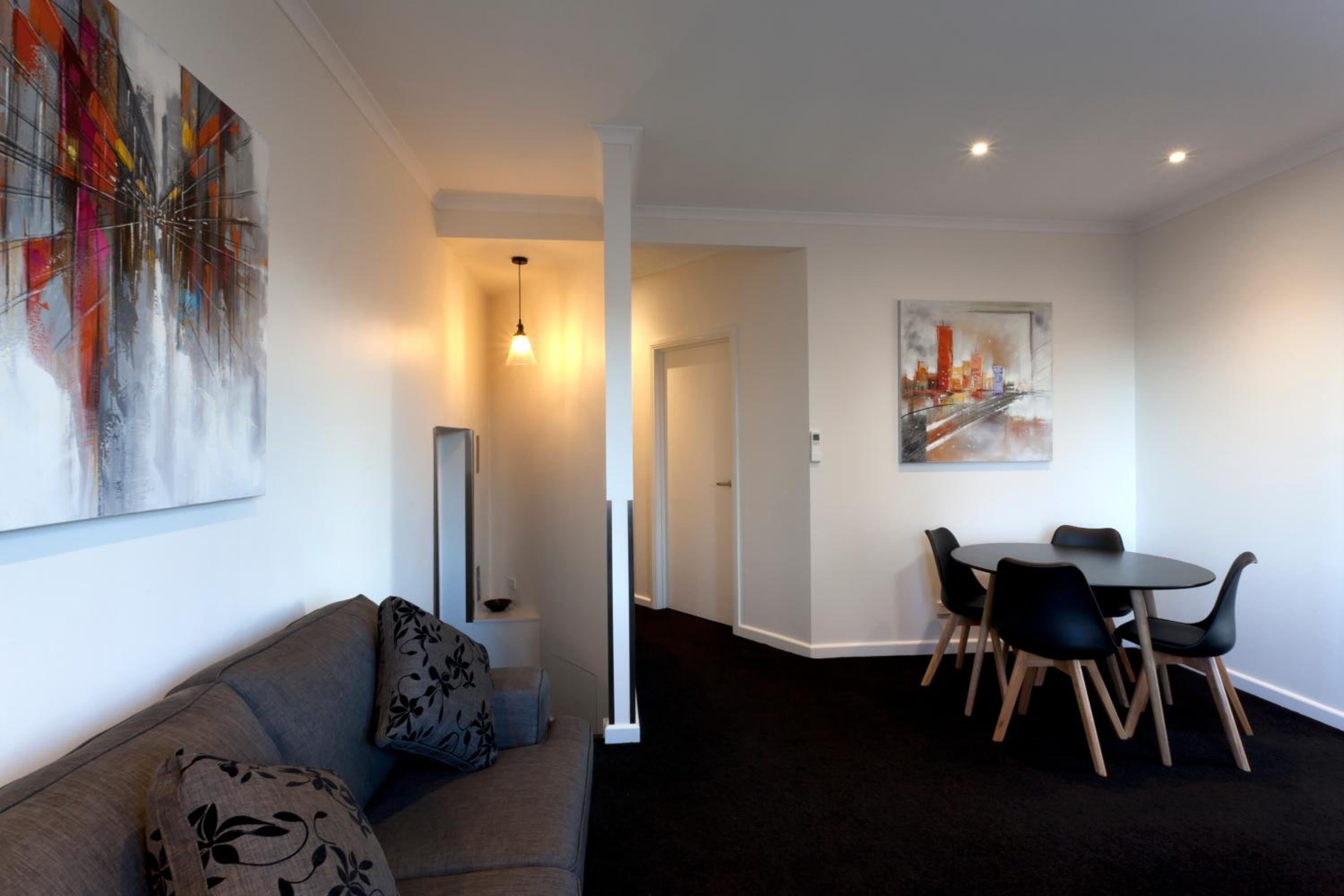 Two Bedroom Executive Apartment - Photo 5