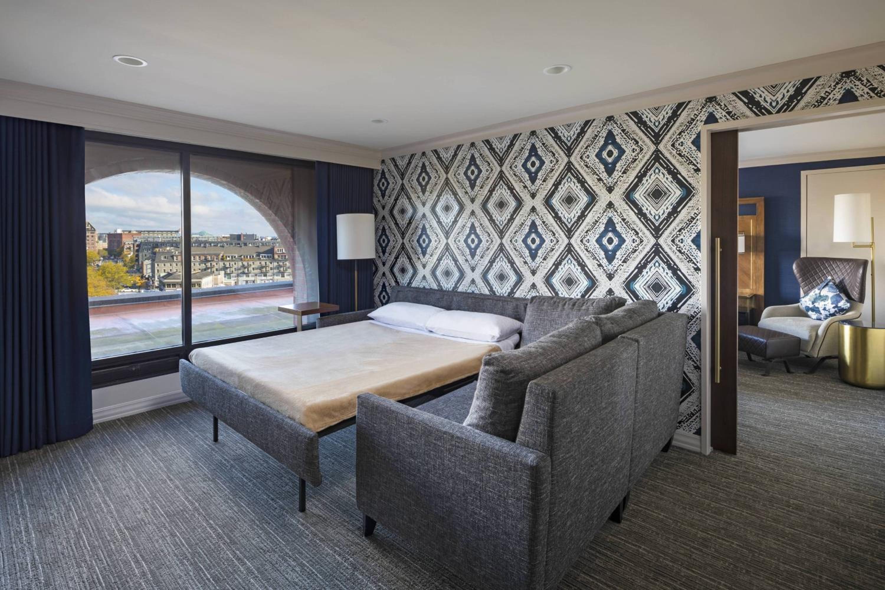 One Bedroom King Suite, 1 Bedroom Suite, 1 King, Sofa bed (Mobility &amp; Hearing Accessible w/ Roll-in Shower) - Photo 8