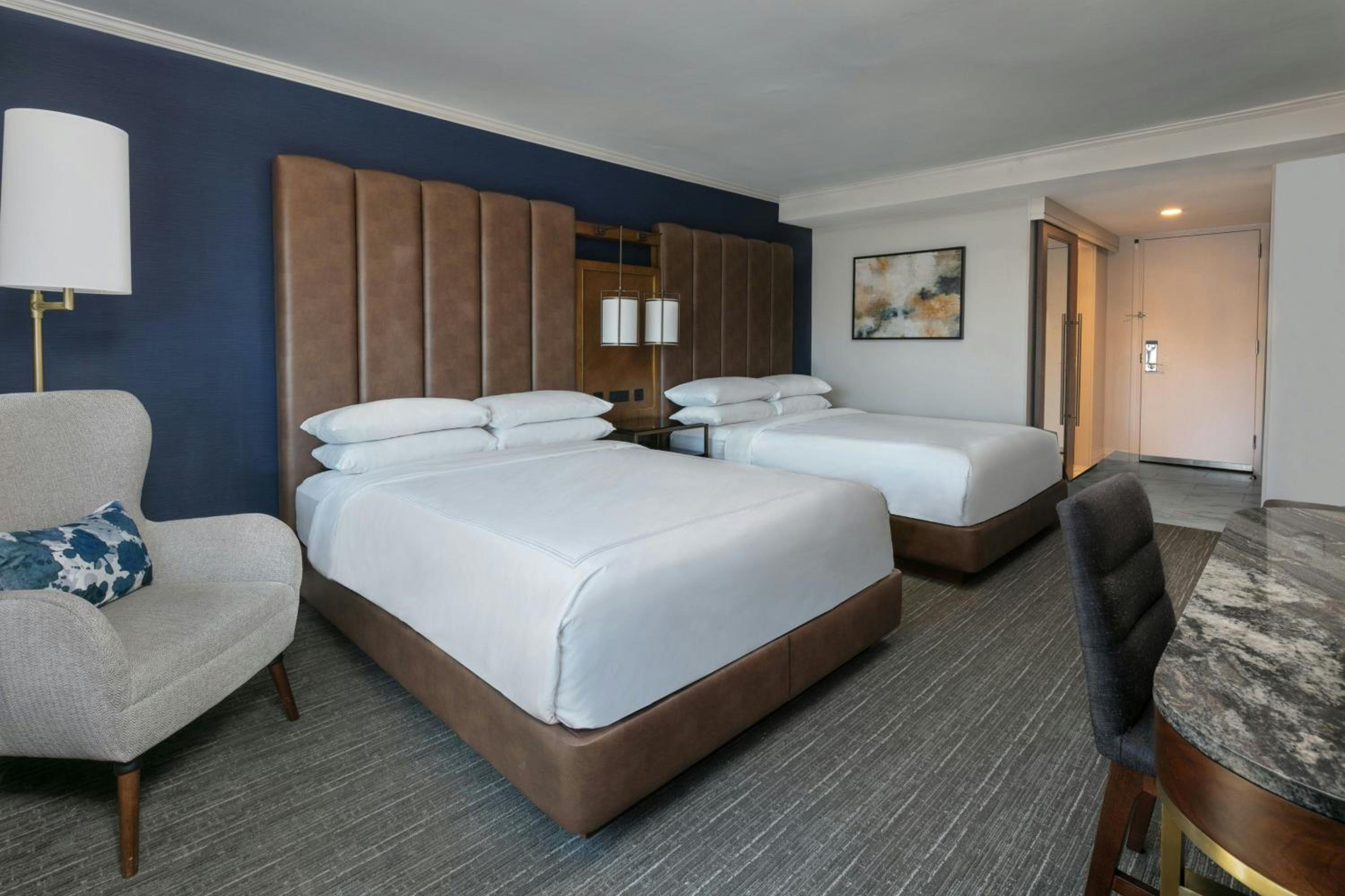 City View Room 2 Queens, Guest room, 2 Queen,  City view (Mobility Accessible w/ Tub) - Photo 2
