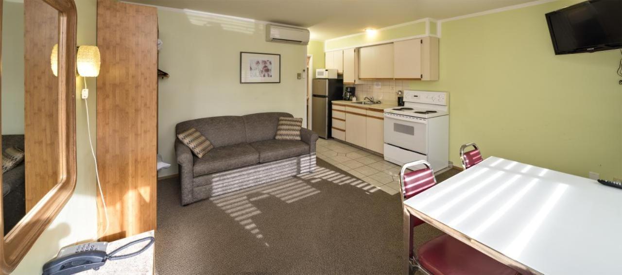 One-Bedroom Suite