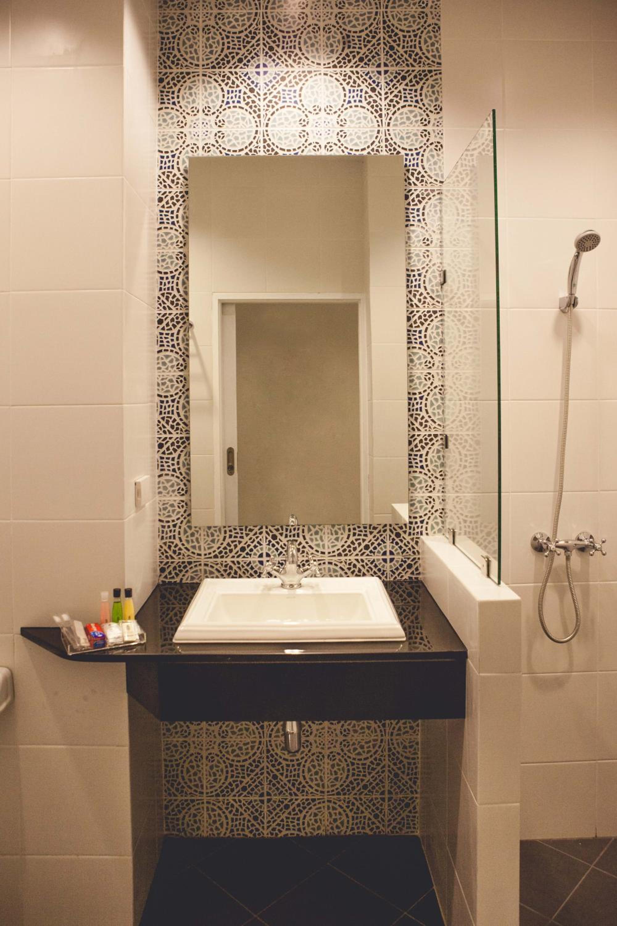 Deluxe Twin Room - Photo 7