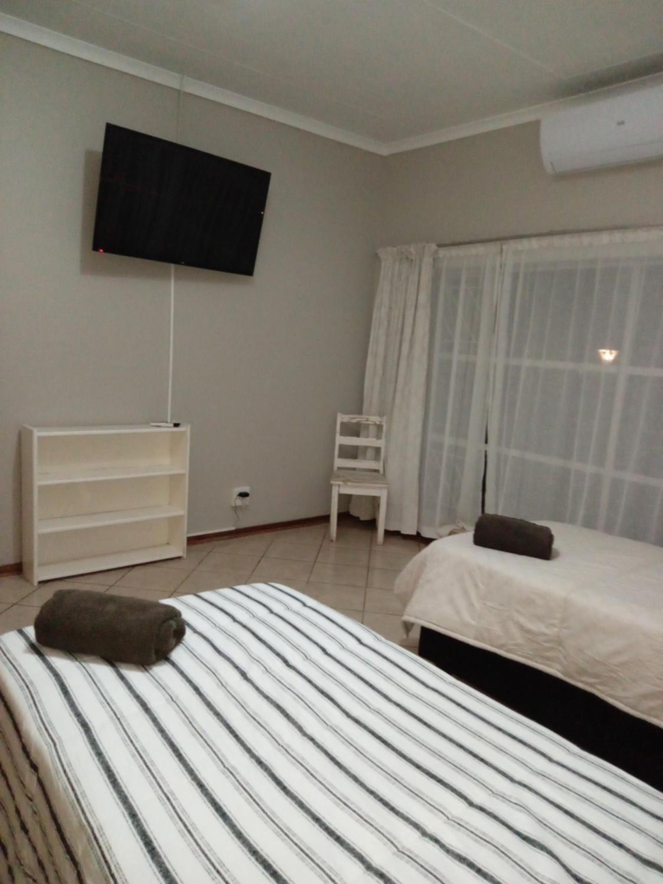 Twin Room photo 2
