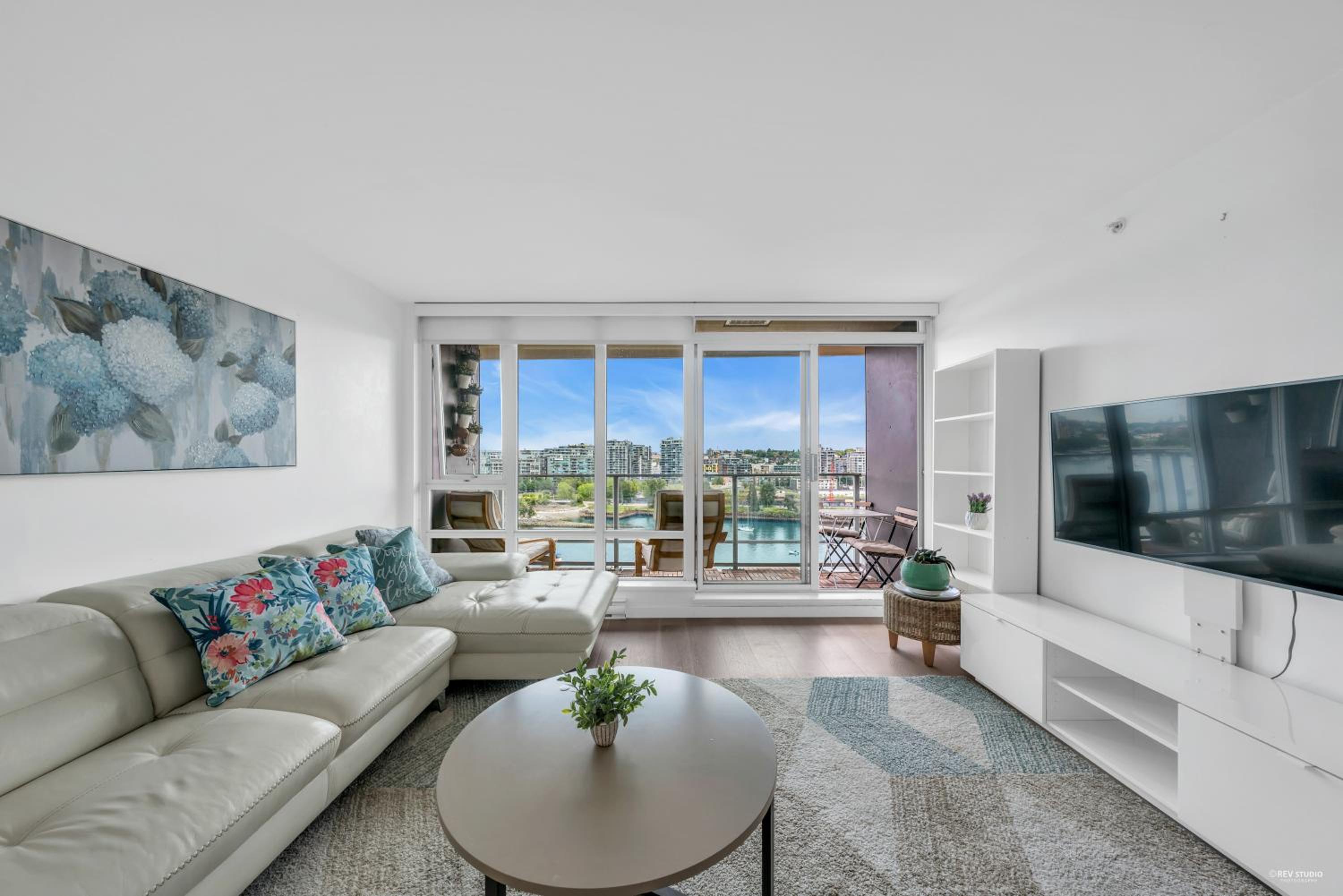 Two-Bedroom Apartment with Ocean View photo 2