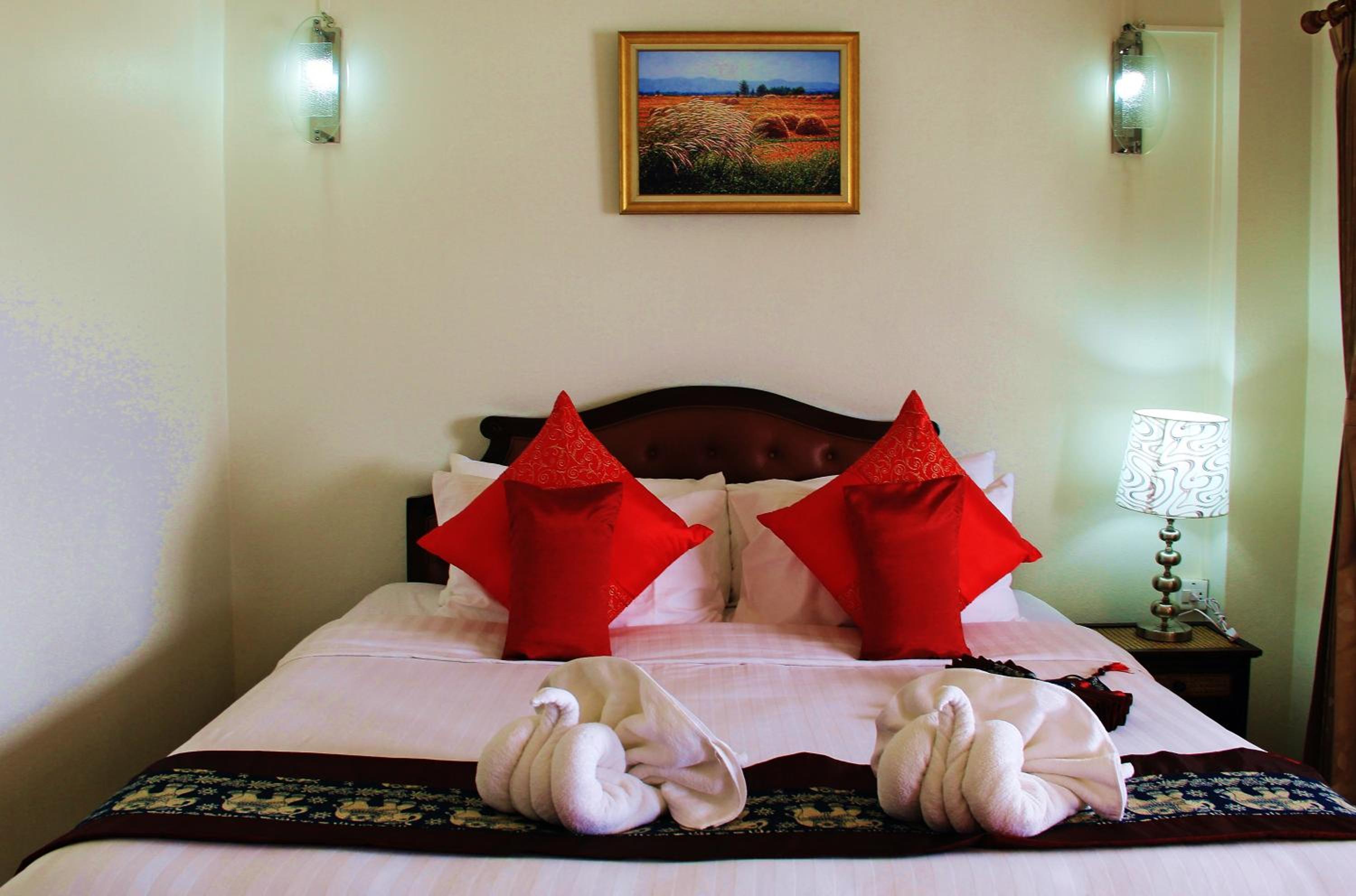 Standard Double Room with River View - Photo 1