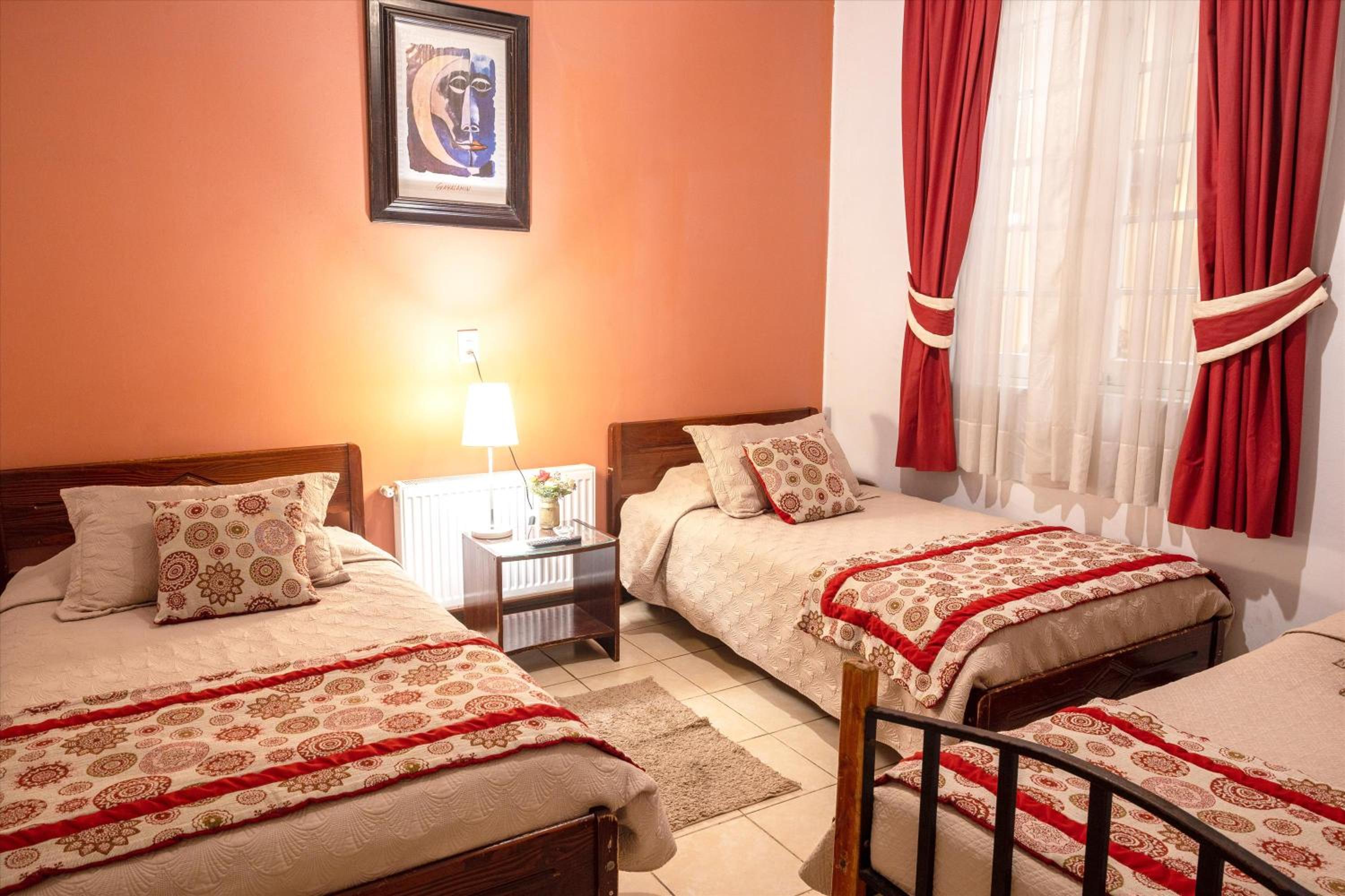 Triple Room with Private Bathroom photo 2