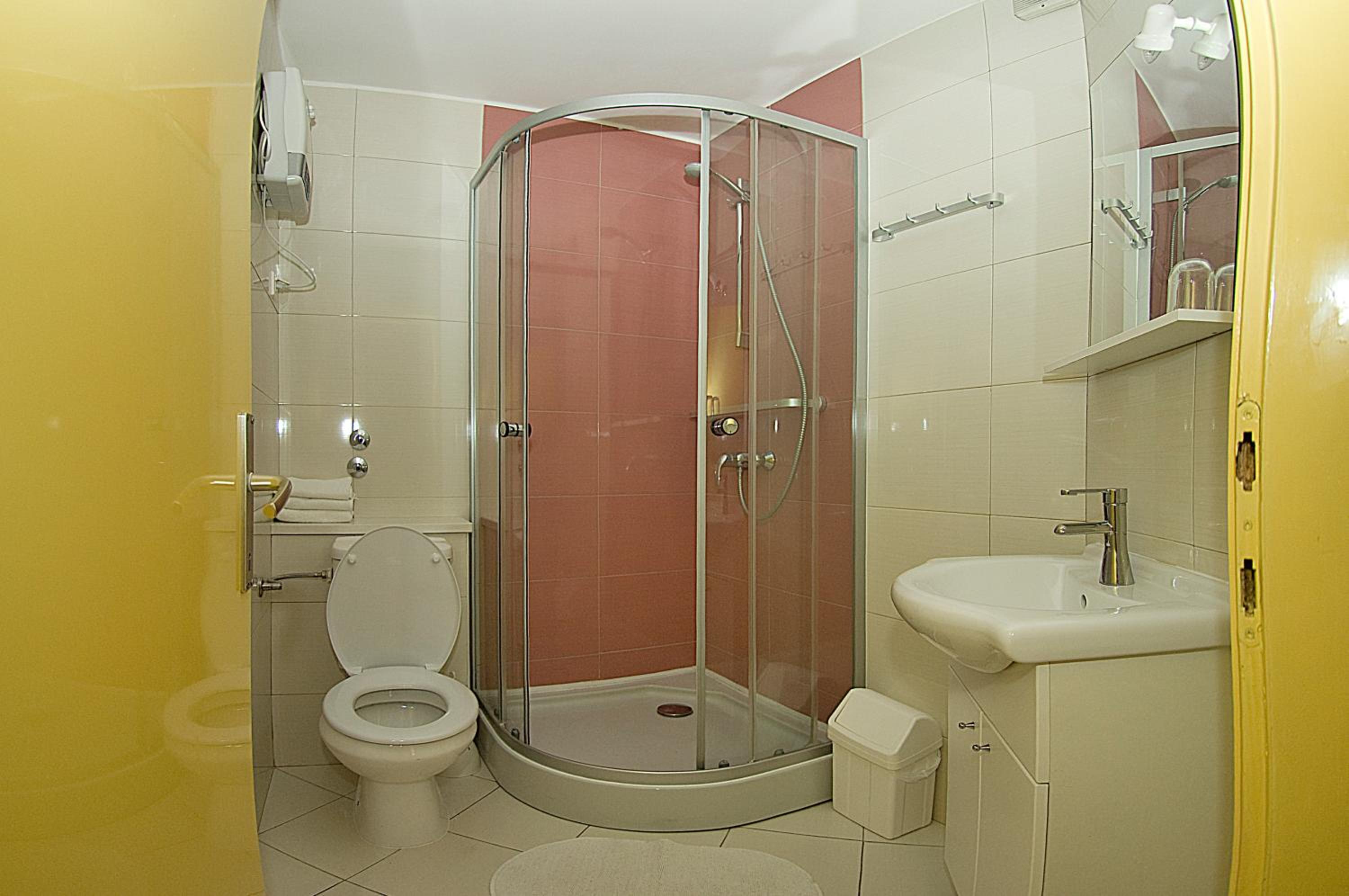 One-Bedroom Apartment photo 3