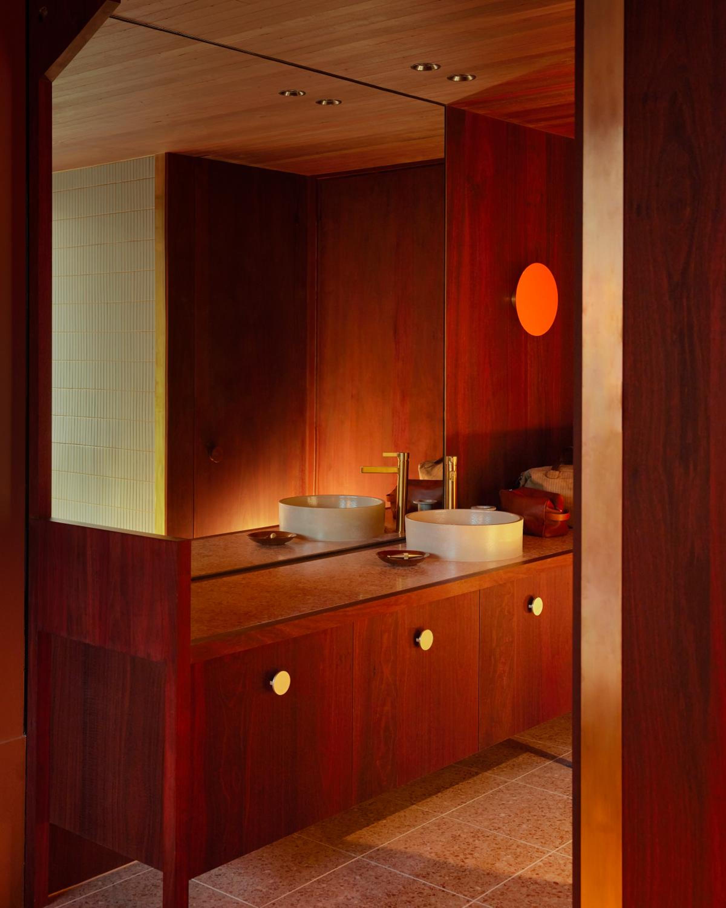 Standard Room - Accessible thumbnail 5