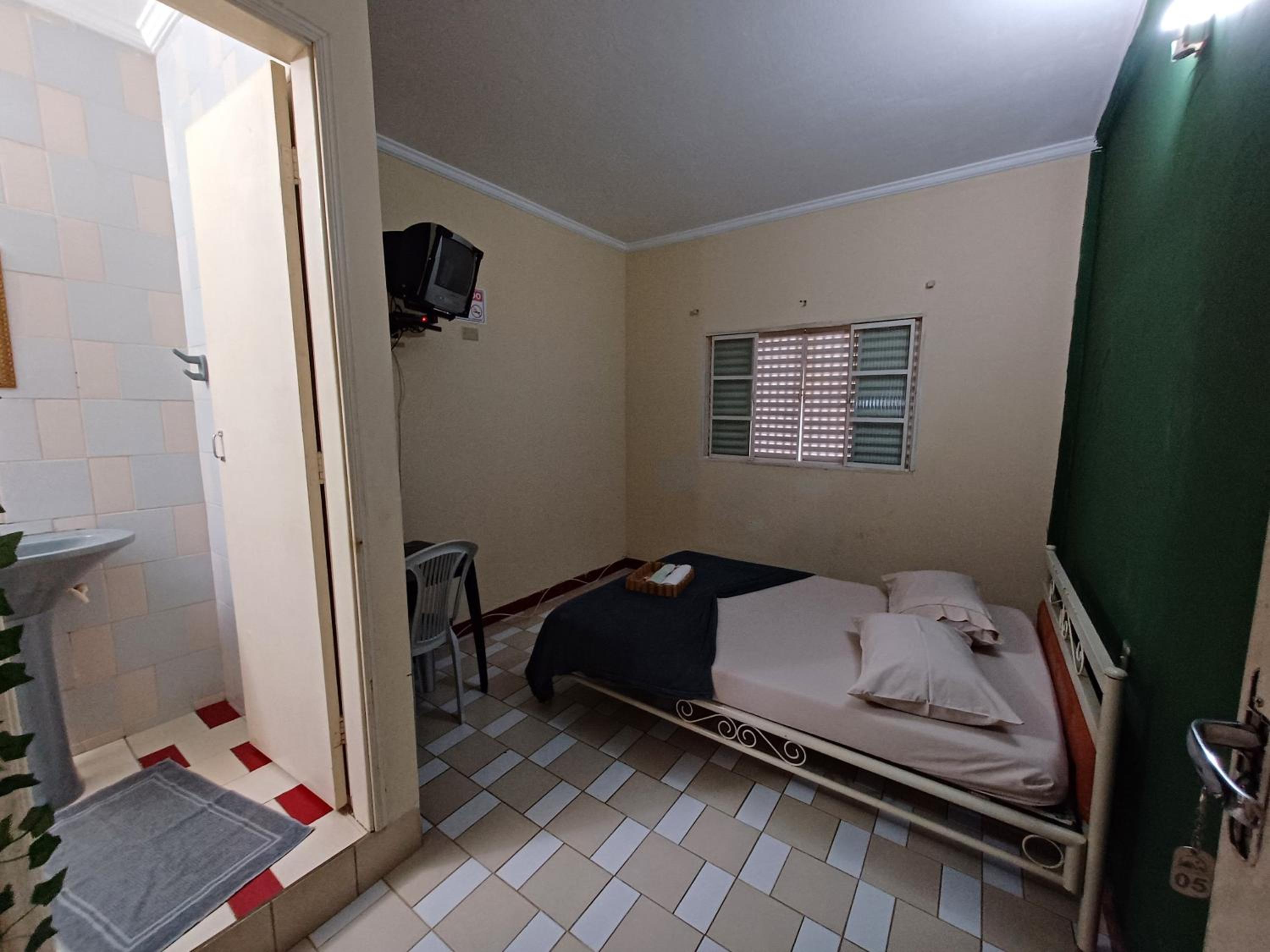 Economy Double Room photo 2
