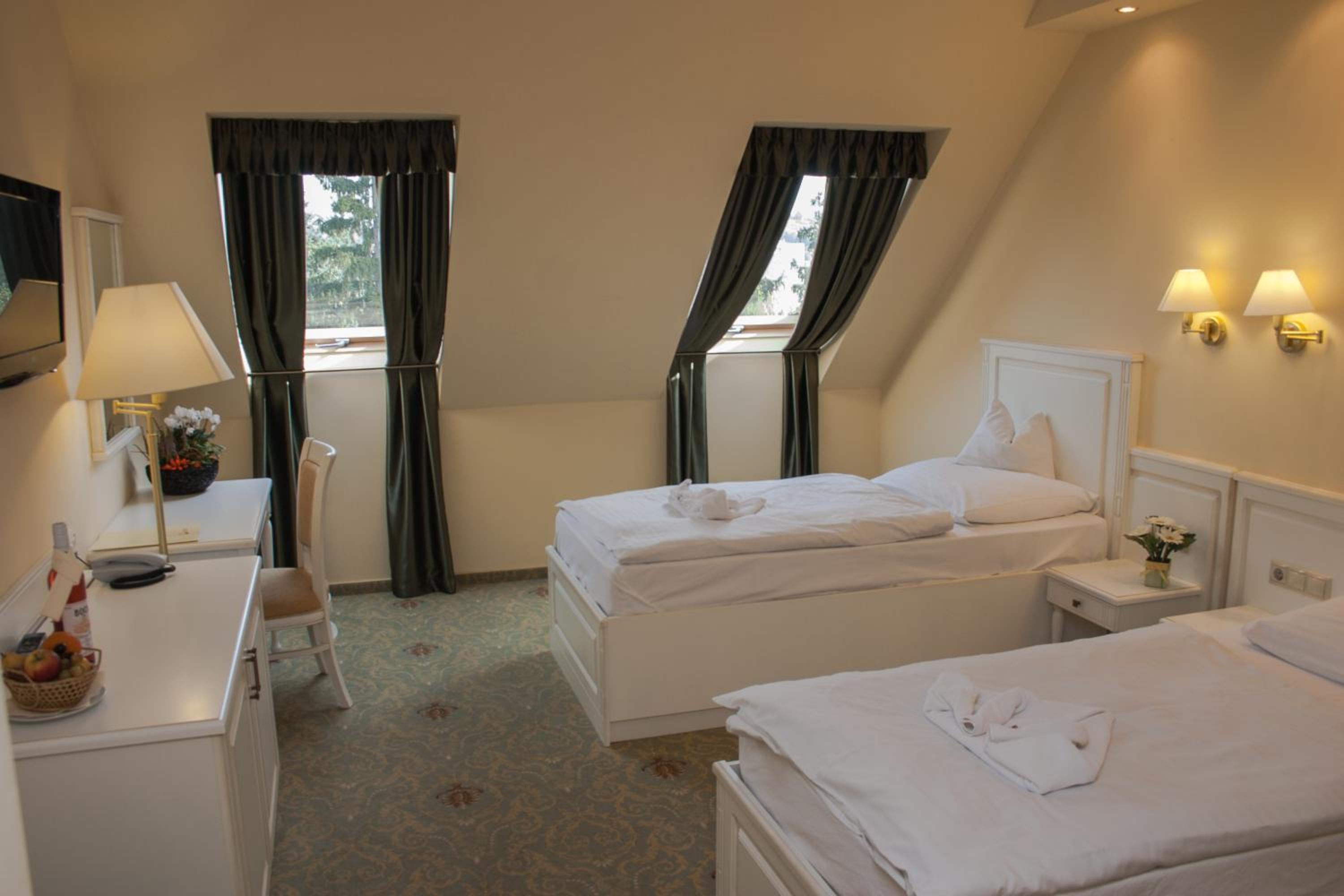 Superior Twin Room - Photo 1