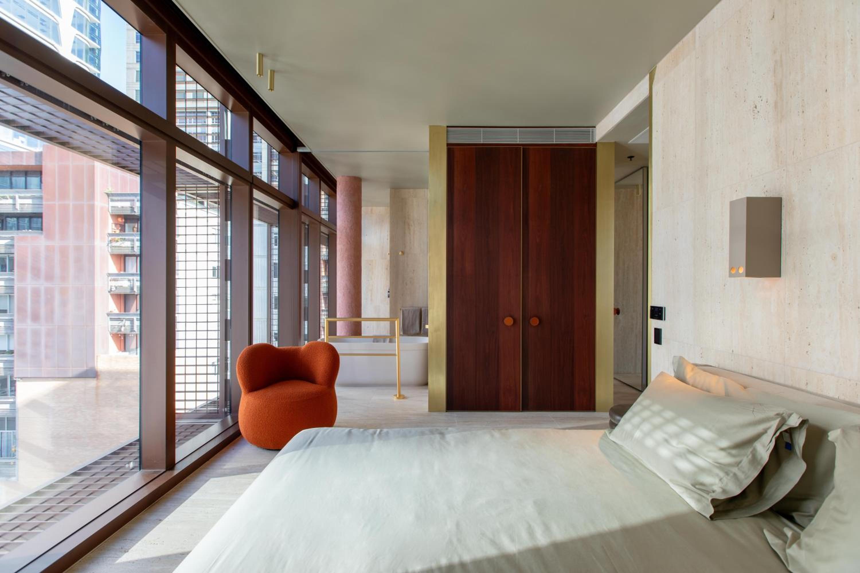 Headliner Suite