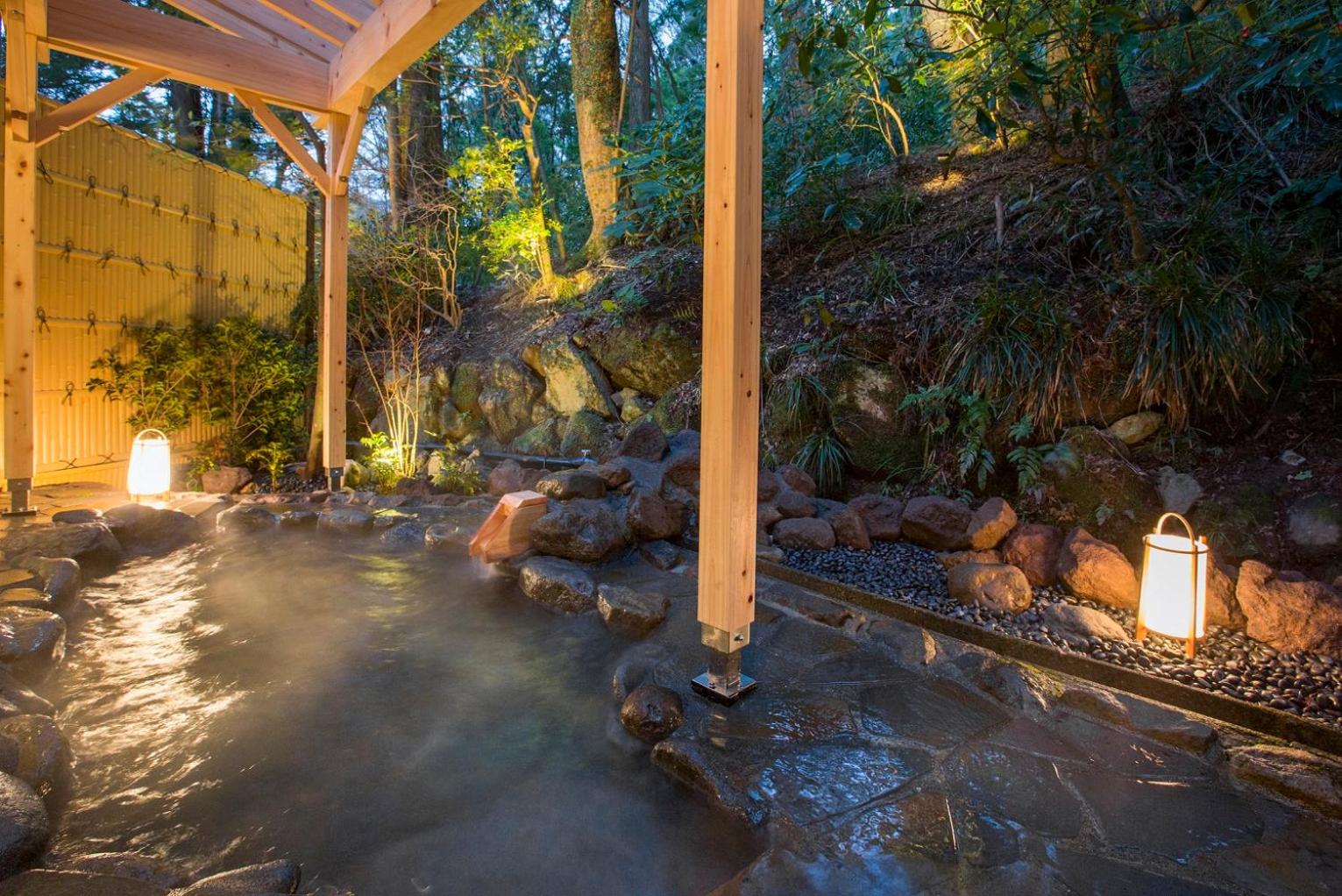 Japanese-Style Room 10 Tatami with shared bath room (Spa One Day Ticket Included)