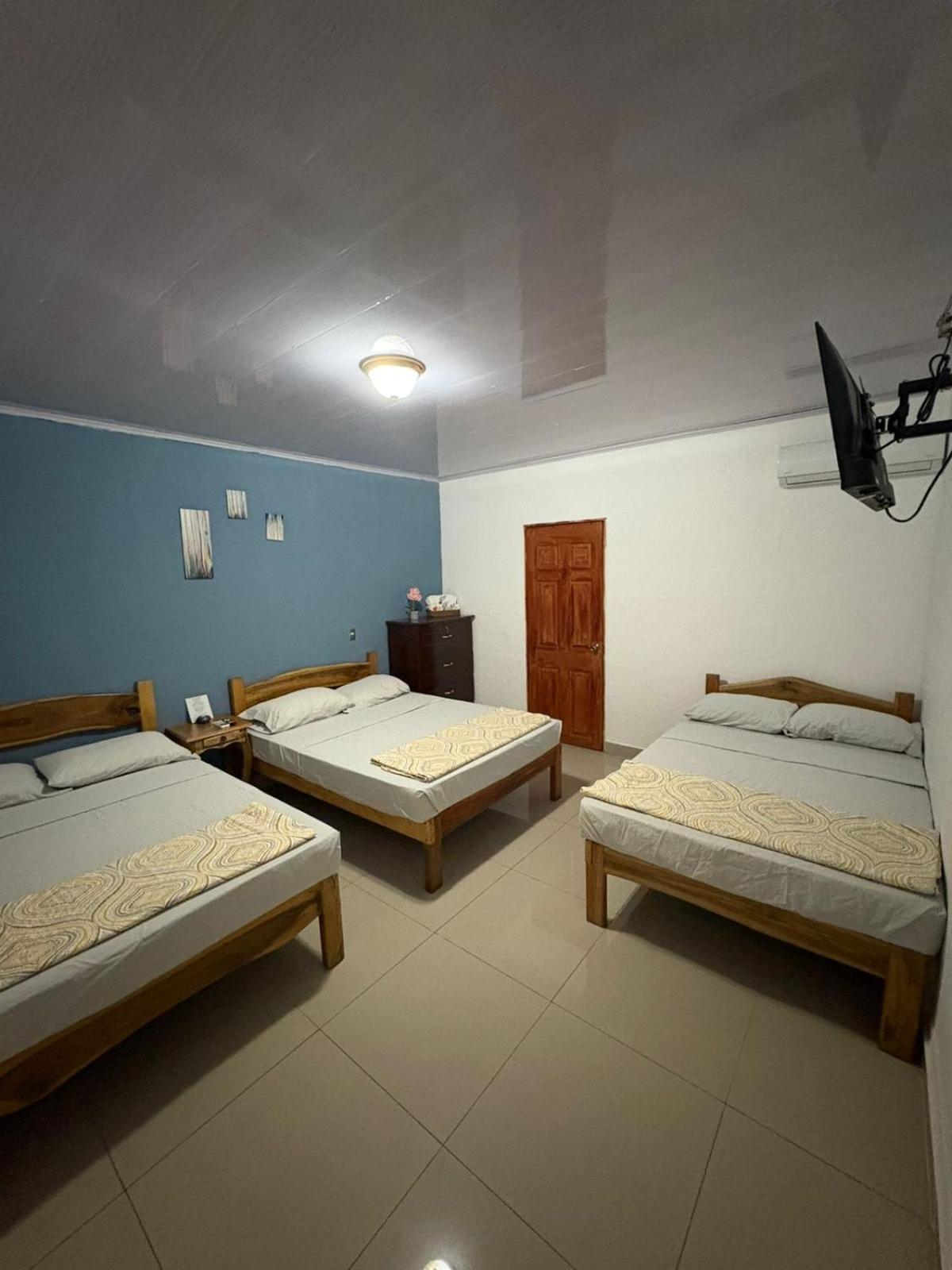Standard Triple Room photo 2