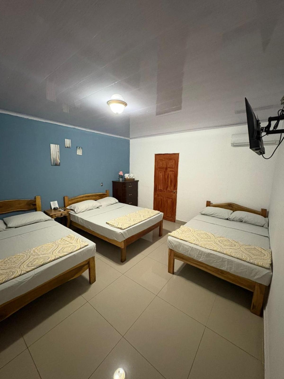 Standard Triple Room photo 3