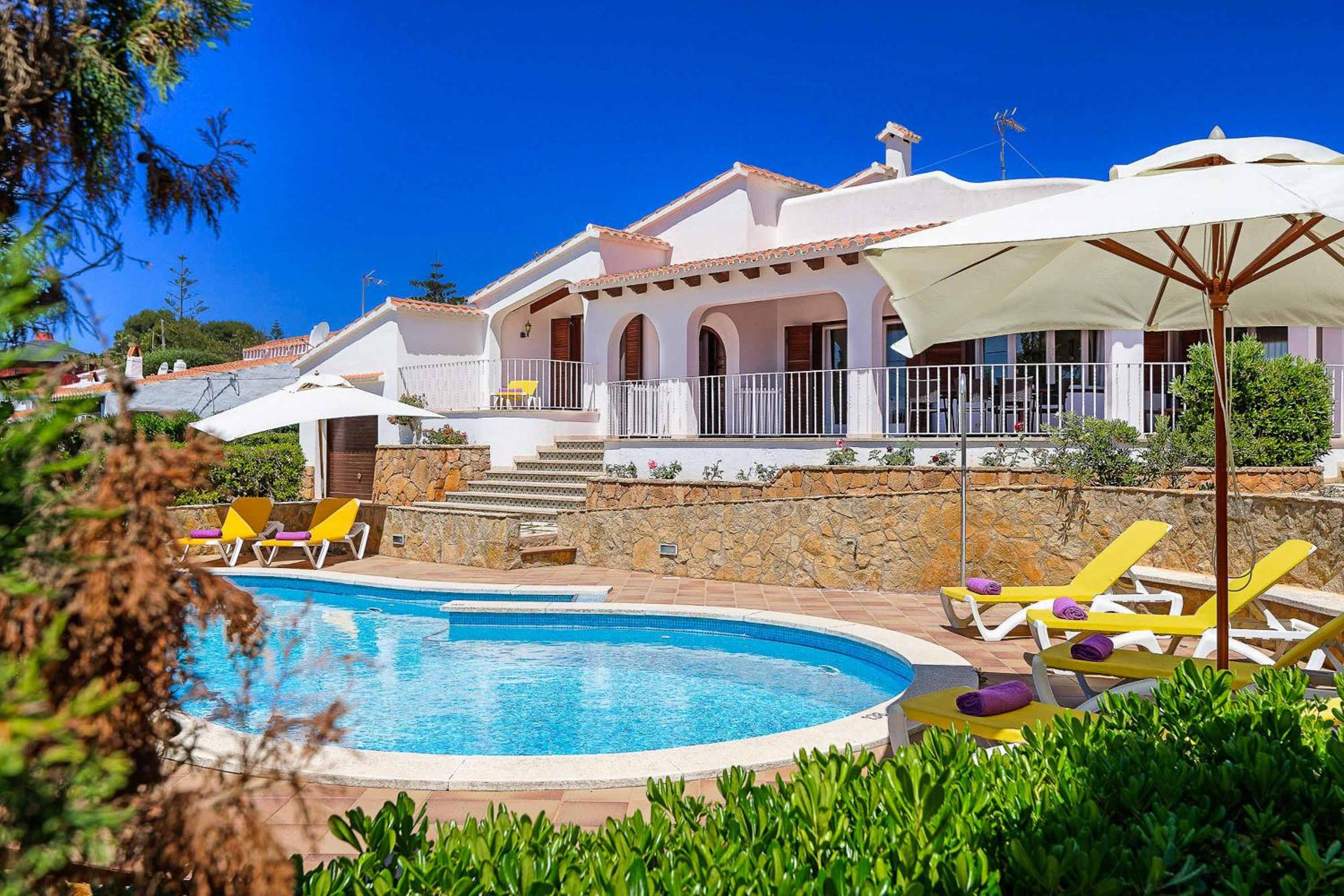 Villa de Cuatro Habitaciones