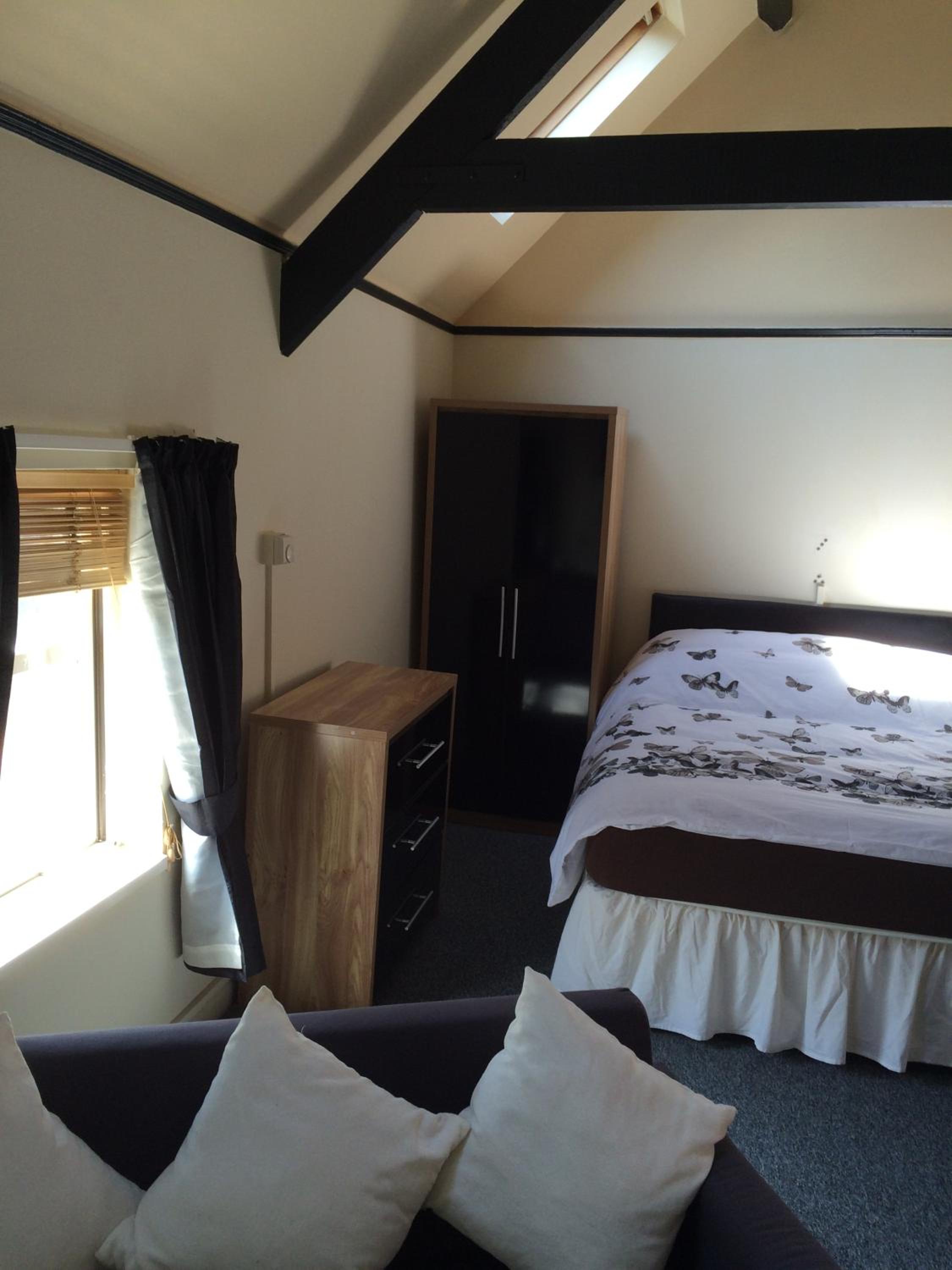 Studio Apartment photo 2