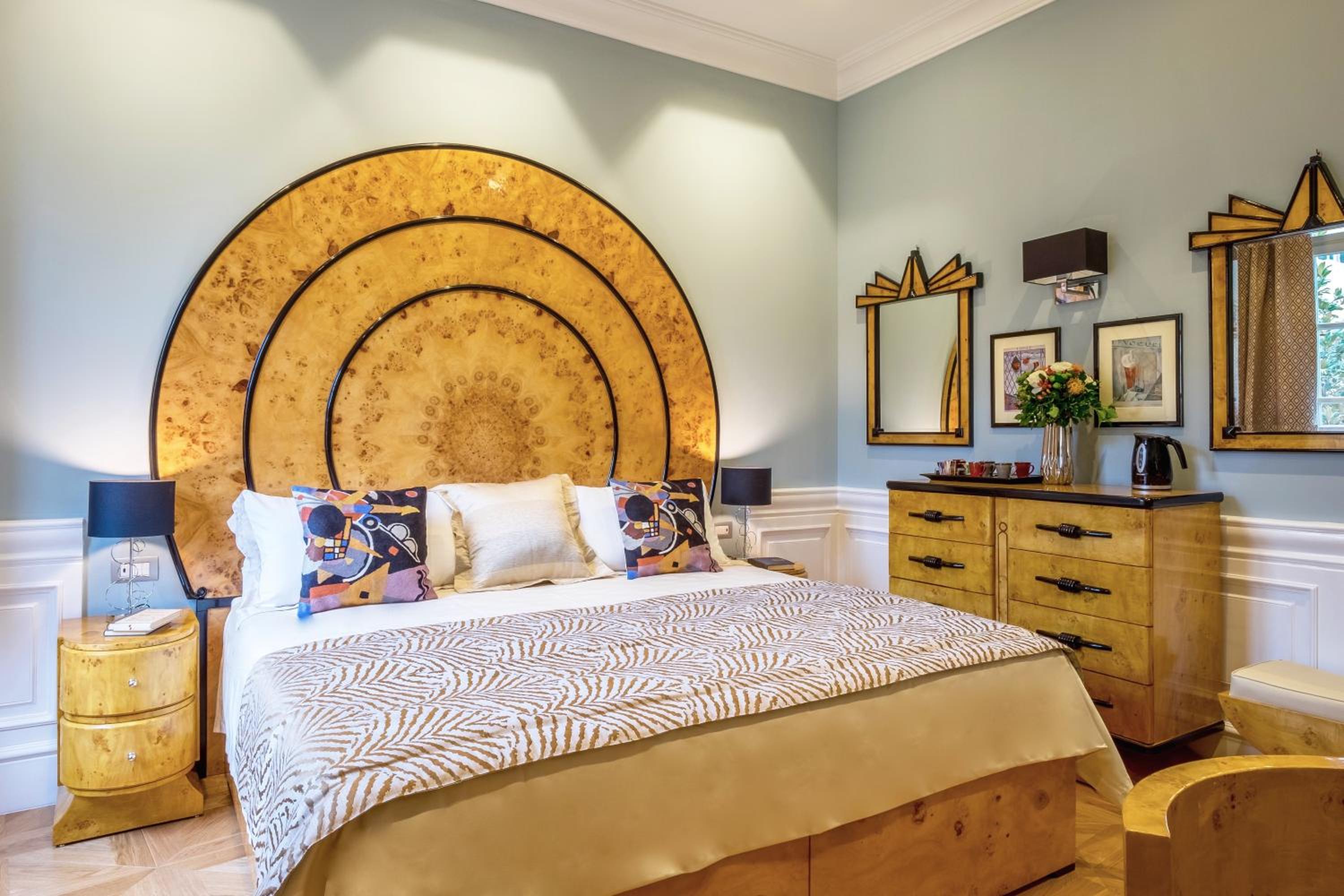 Superior King Room photo 2