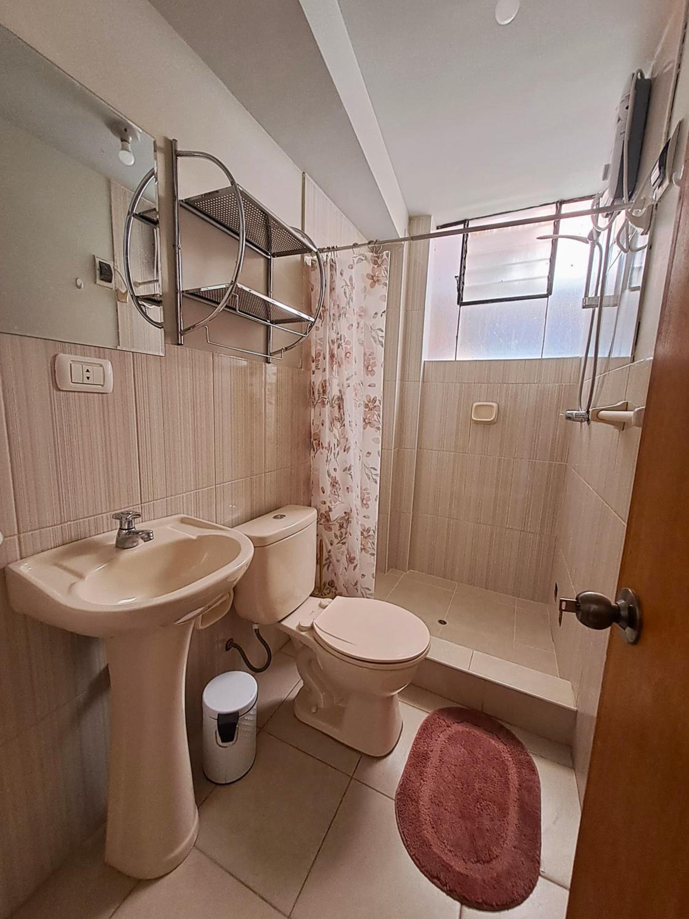 One-Bedroom Apartment photo 2