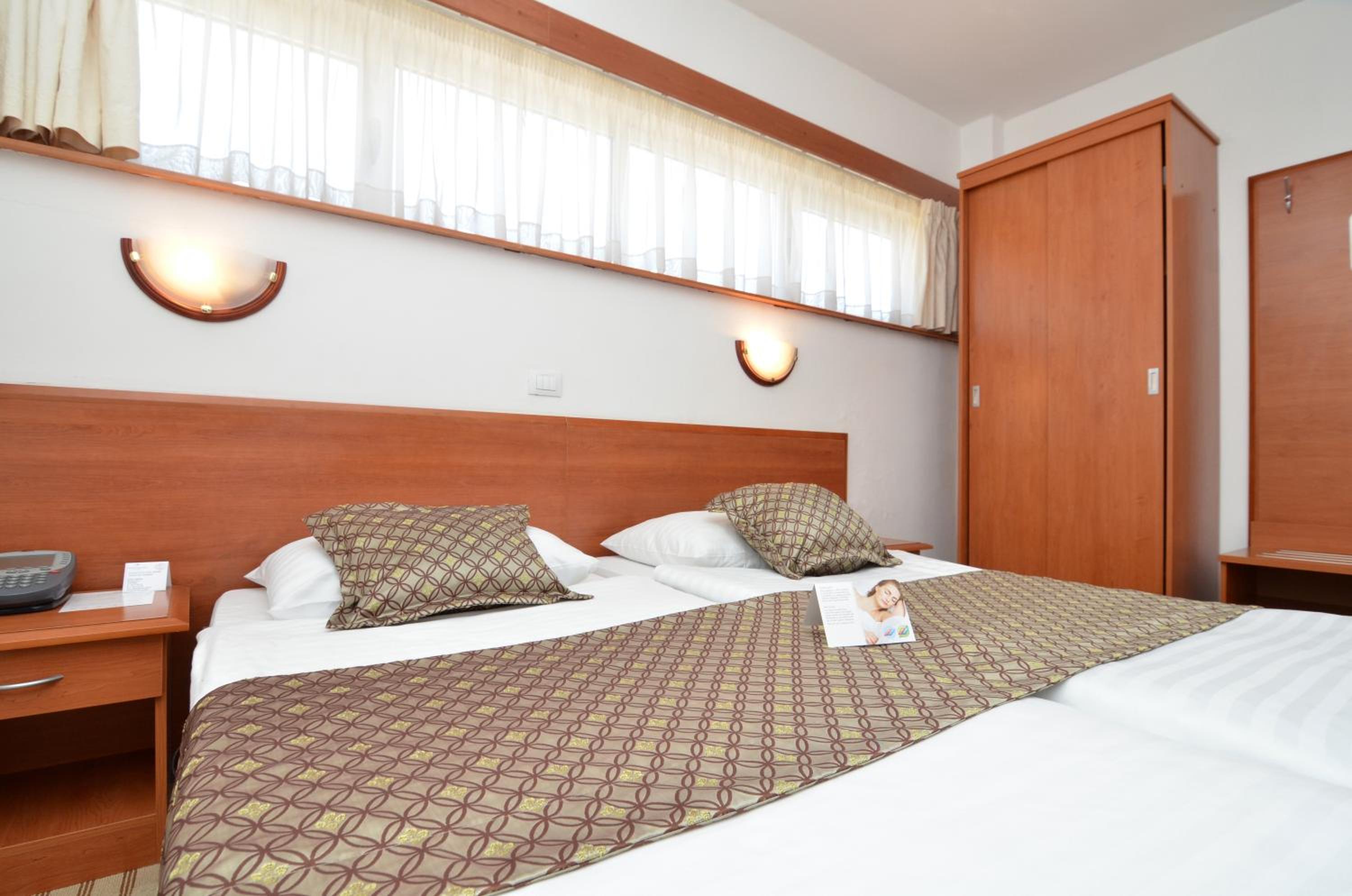 Comfort Twin Room - Photo 3