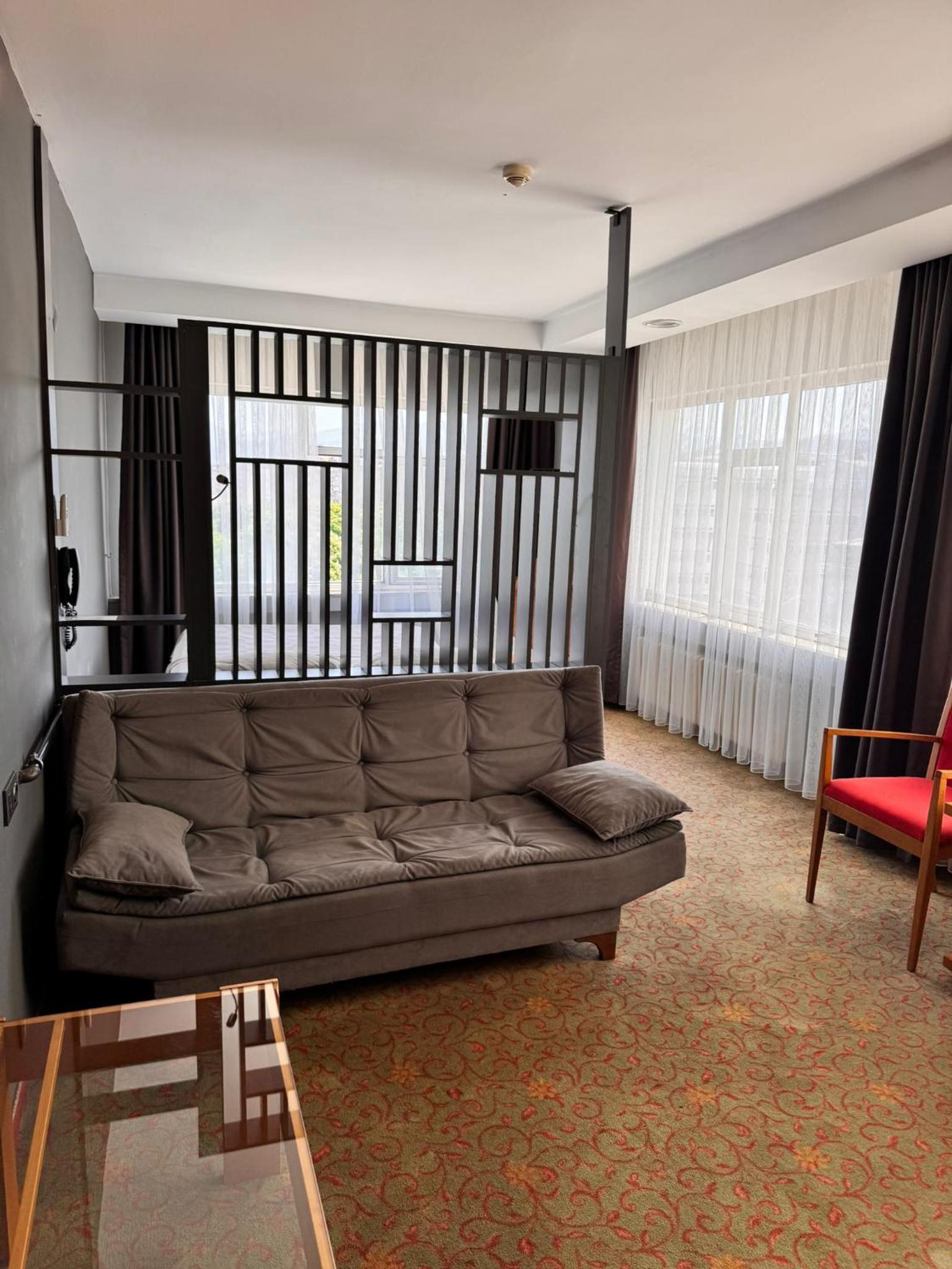 Junior Suite with Sea View - Photo 3