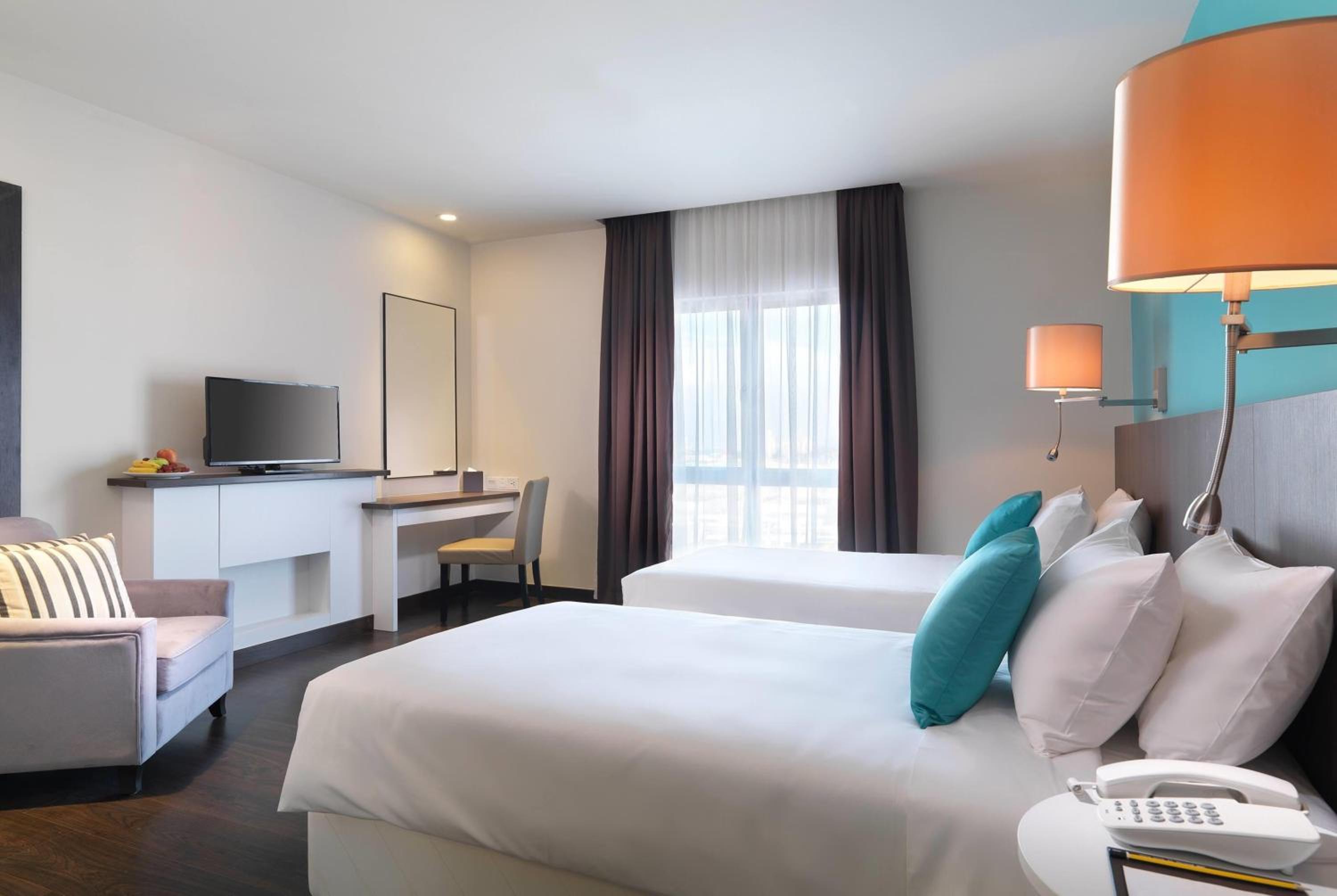 Executive Deluxe Twin Room photo 3