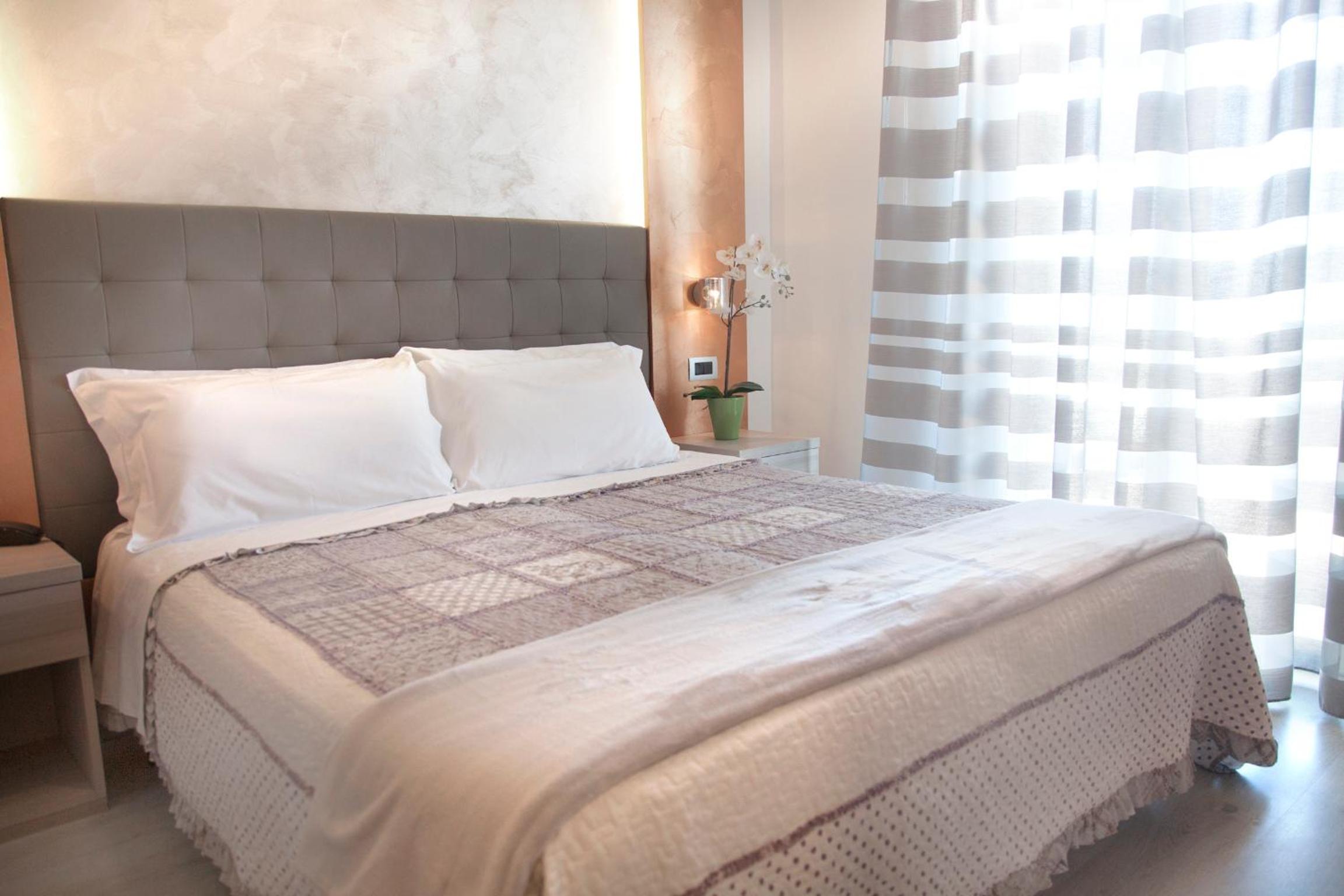 Superior Double Room with Sea View - Photo 6