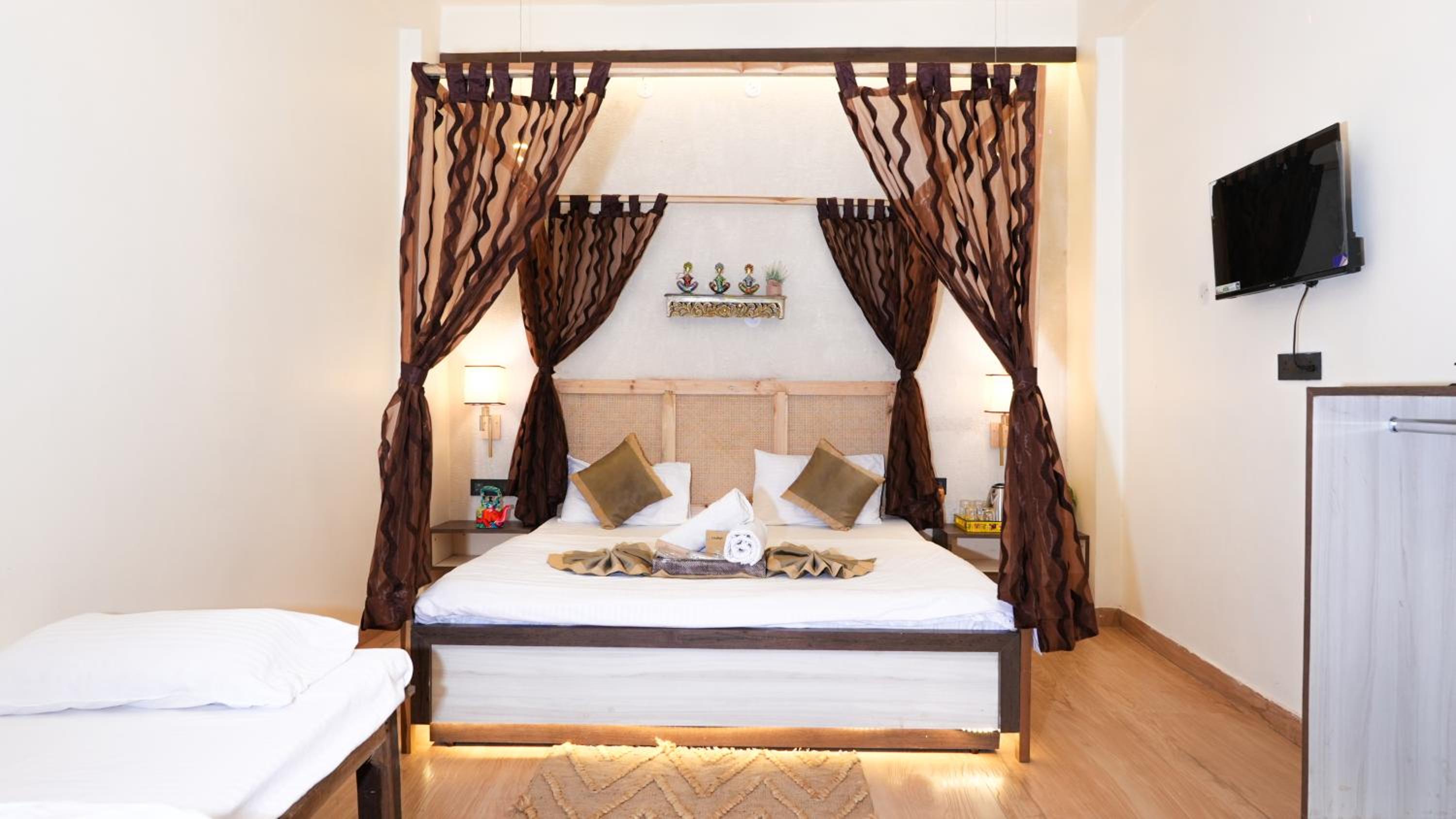 Triple Room with Bathroom photo 1