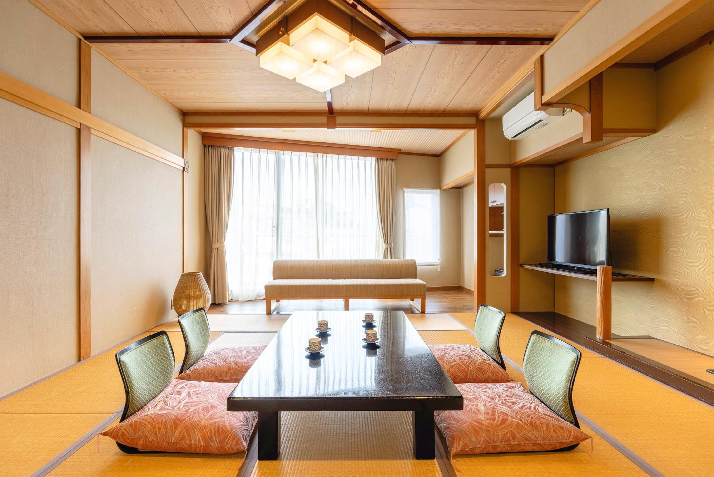Japanese-Style Room