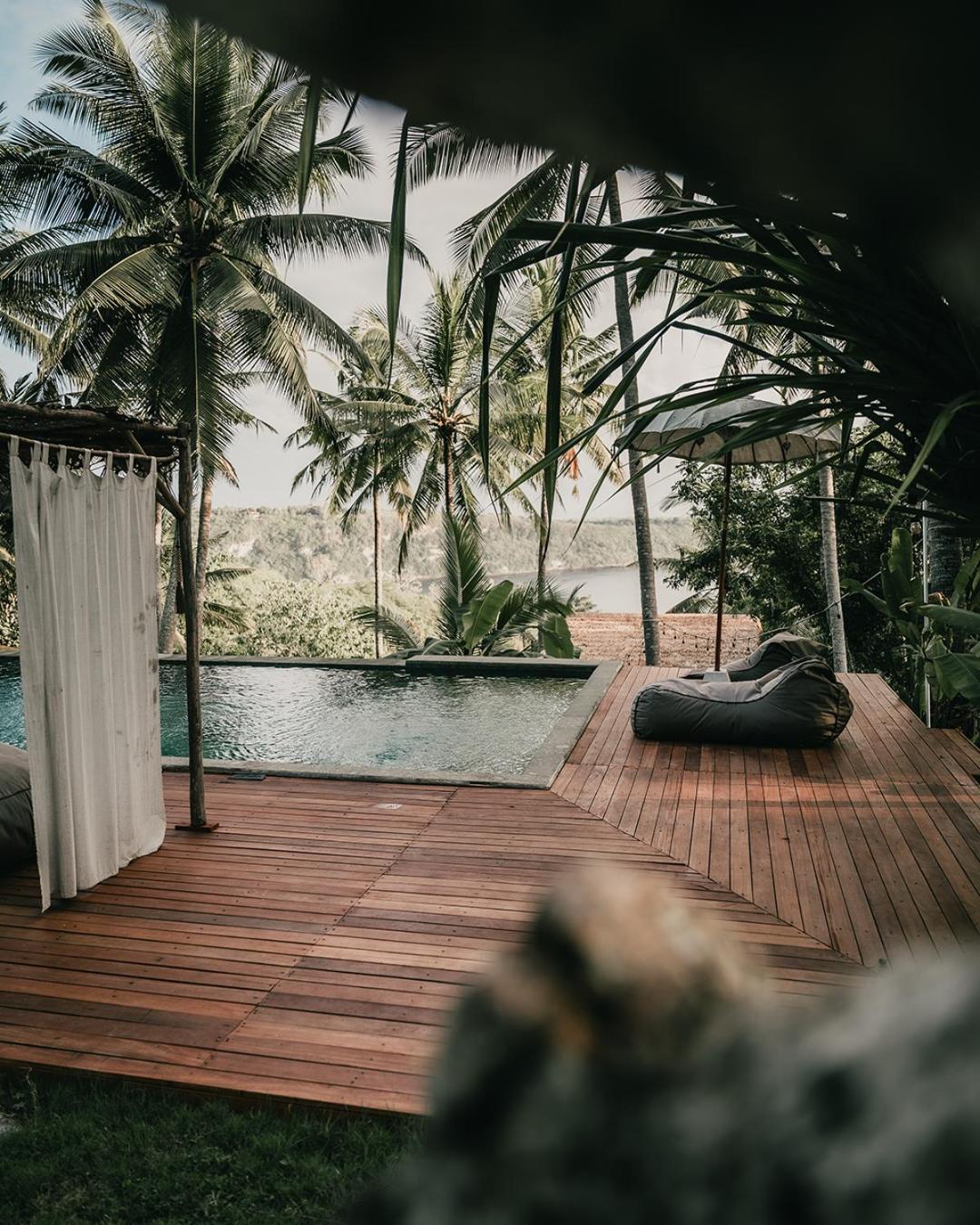 Deluxe Bungalow with Garden View