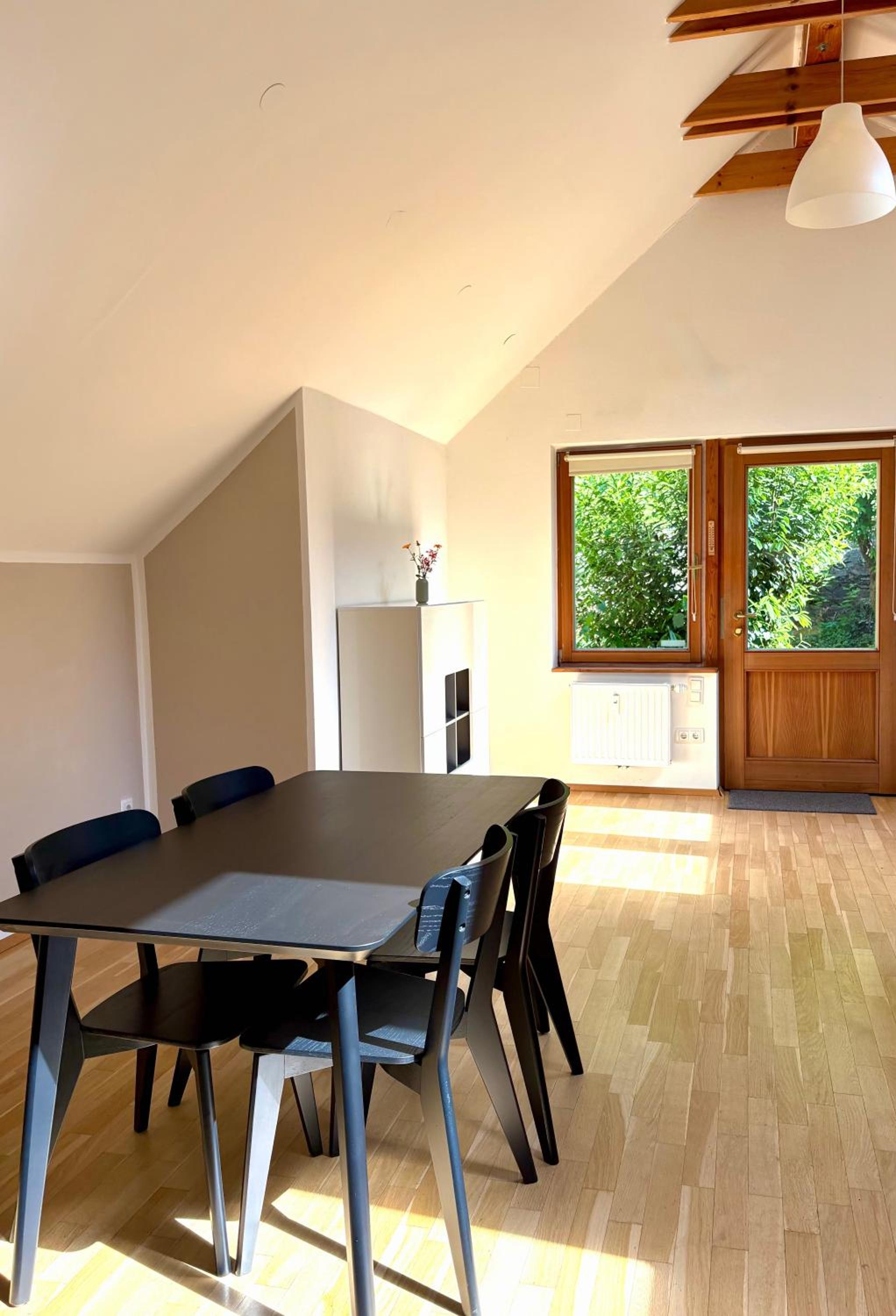 One-Bedroom Apartment with Garden photo 2