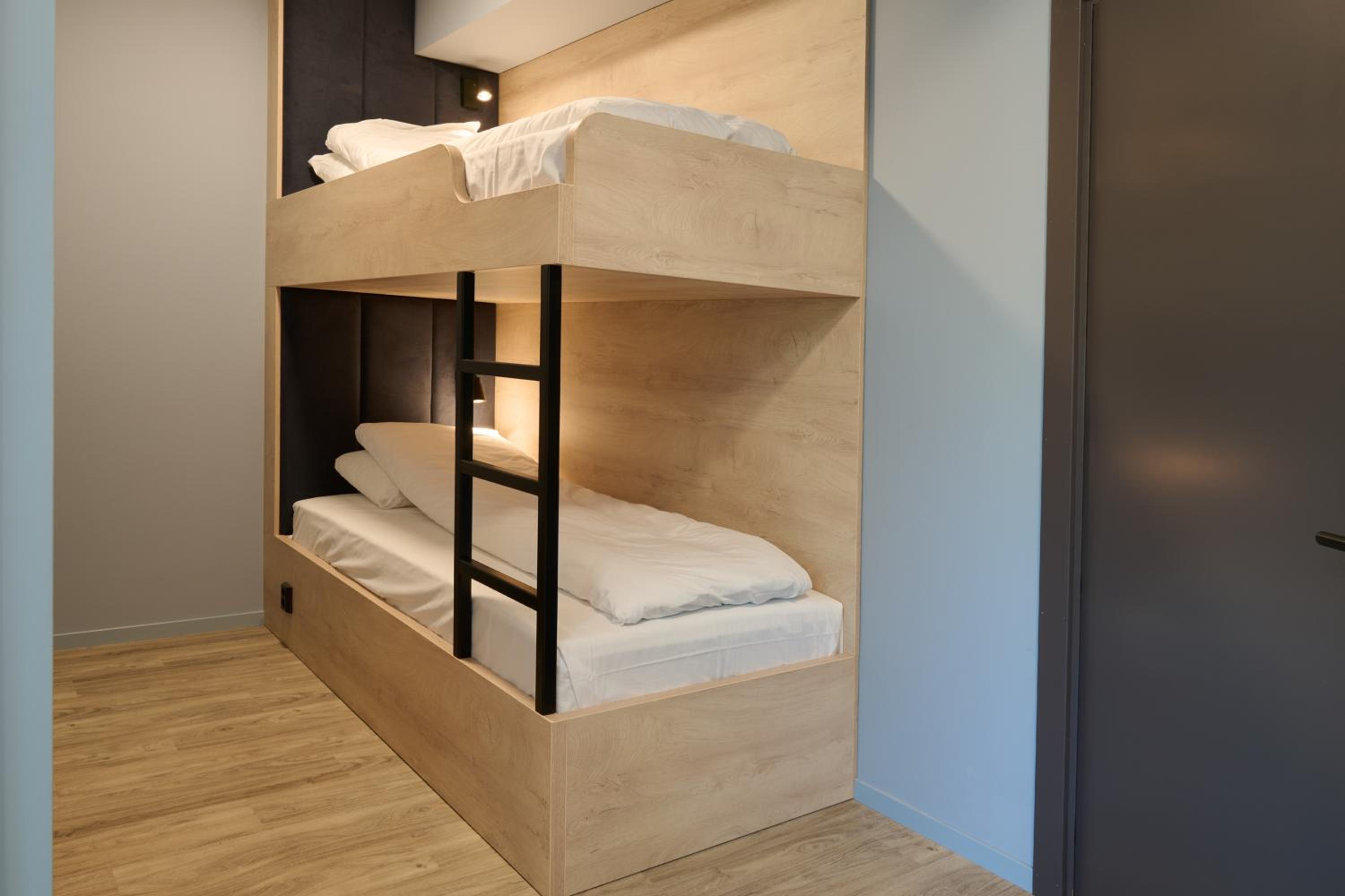 Deluxe Family Room photo 3