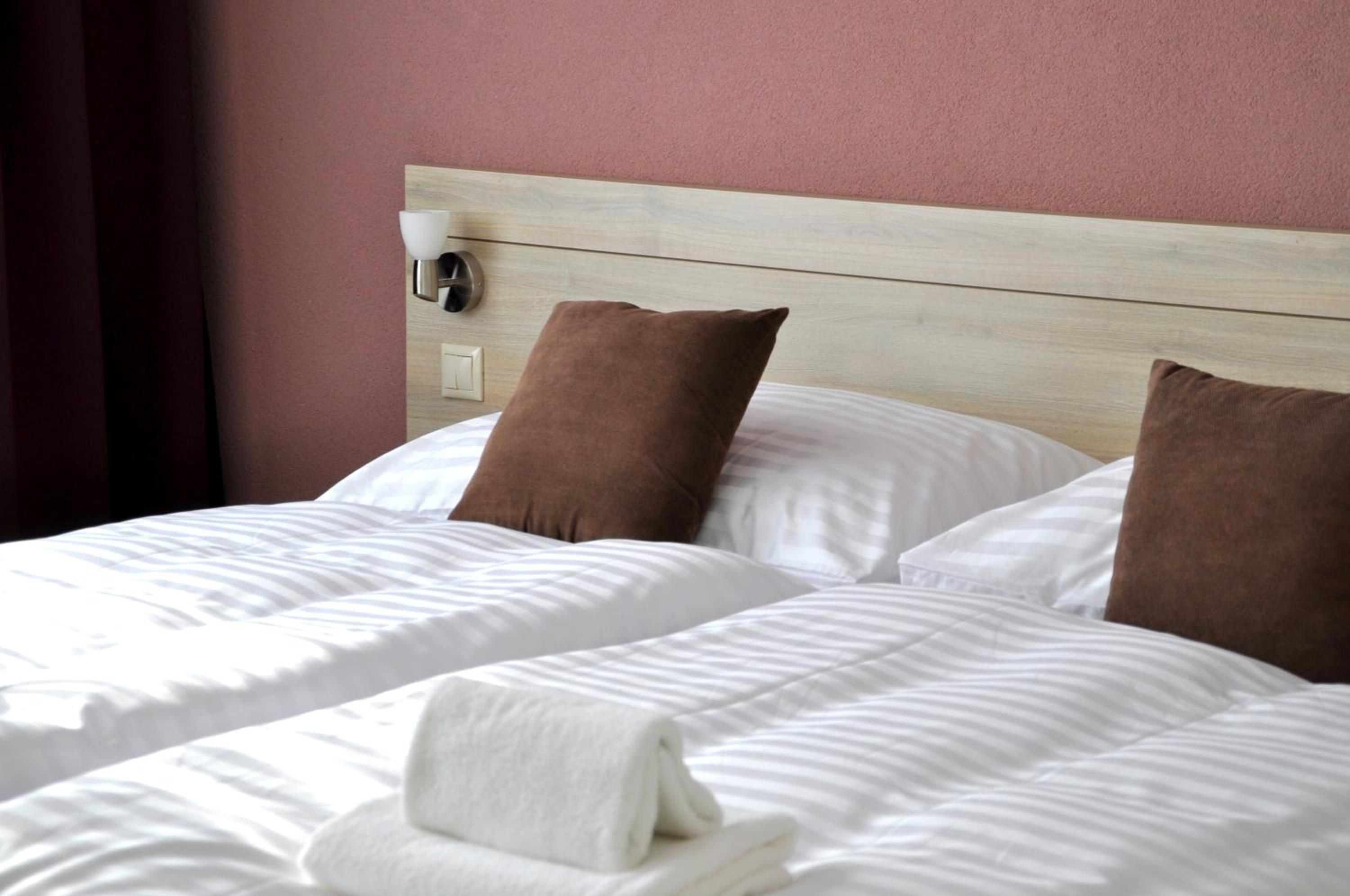 Business Double Room - Photo 1