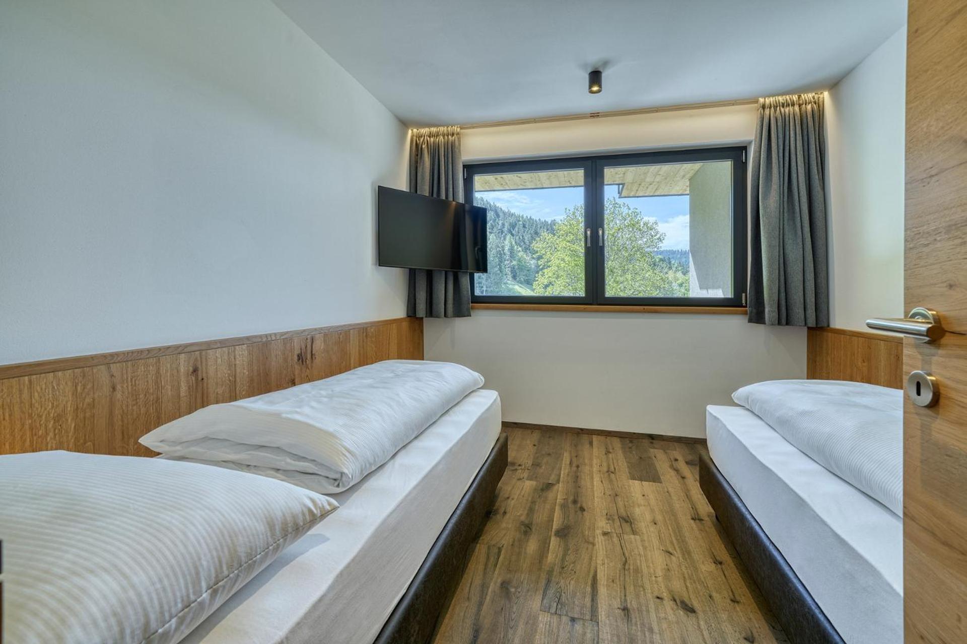 Deluxe Family Room - Photo 5