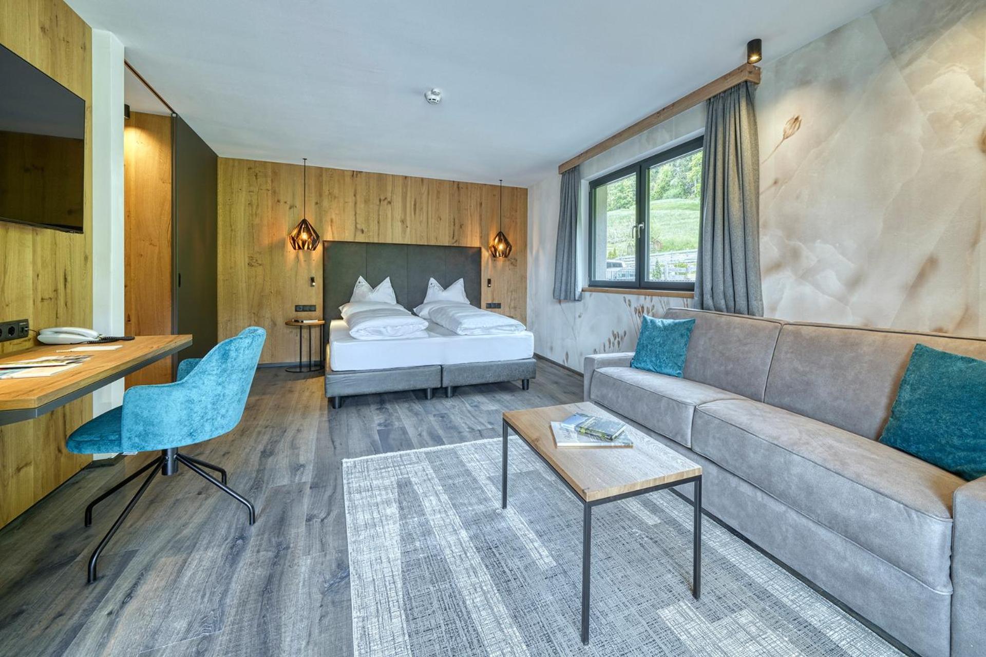 Deluxe Family Room - Photo 9