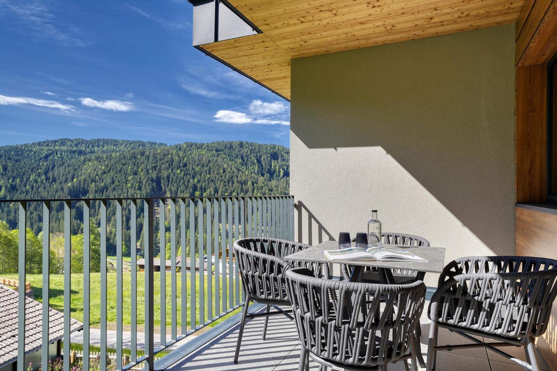 Deluxe Family Room - Photo 10