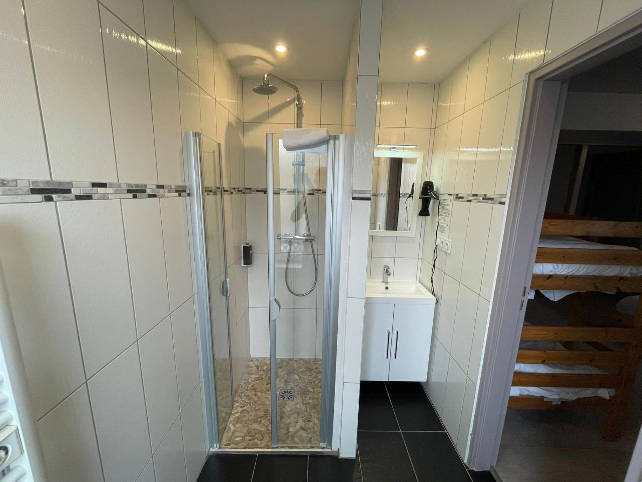 Quadruple Room - Photo 3