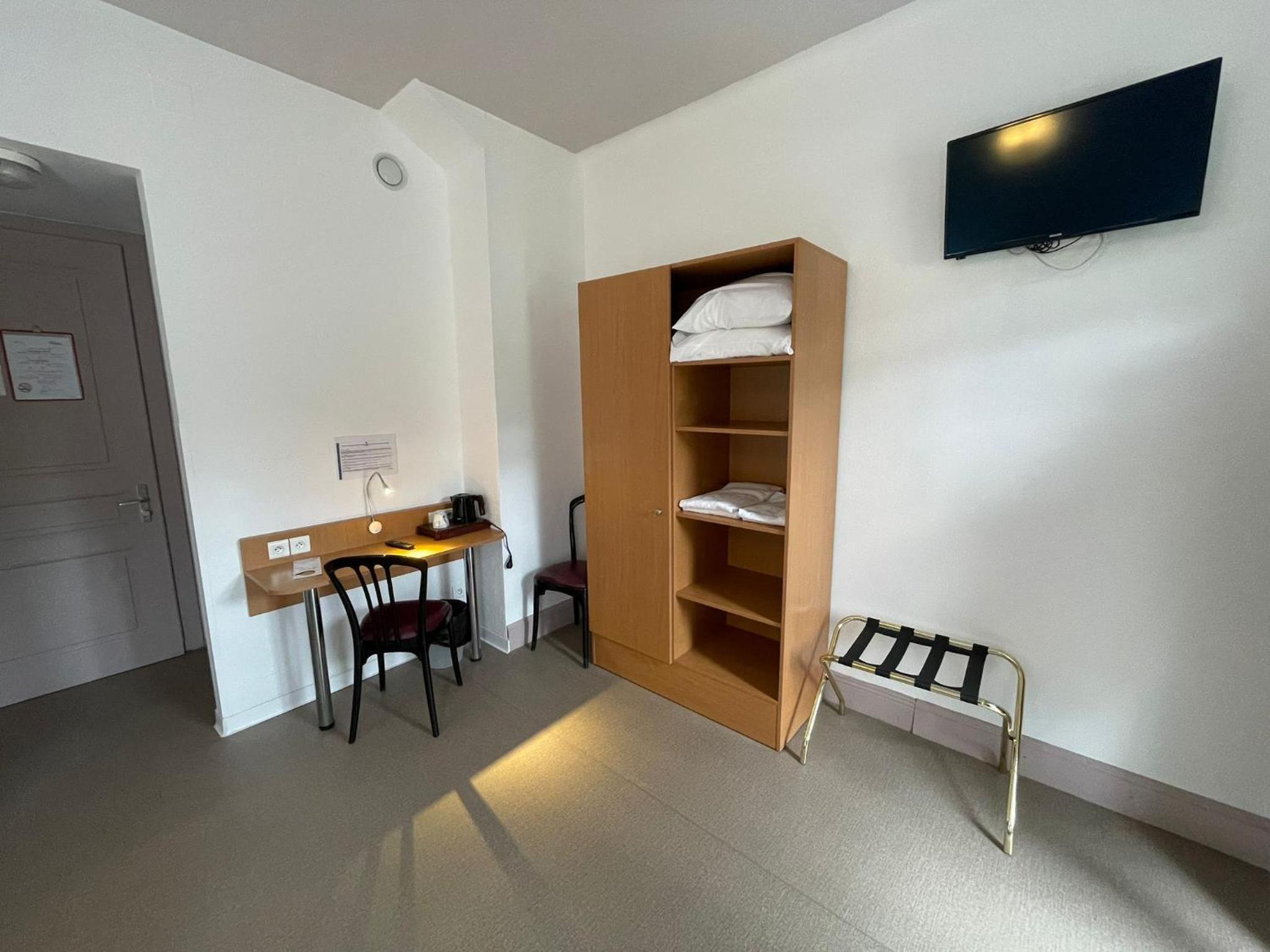 Double Room - Photo 3